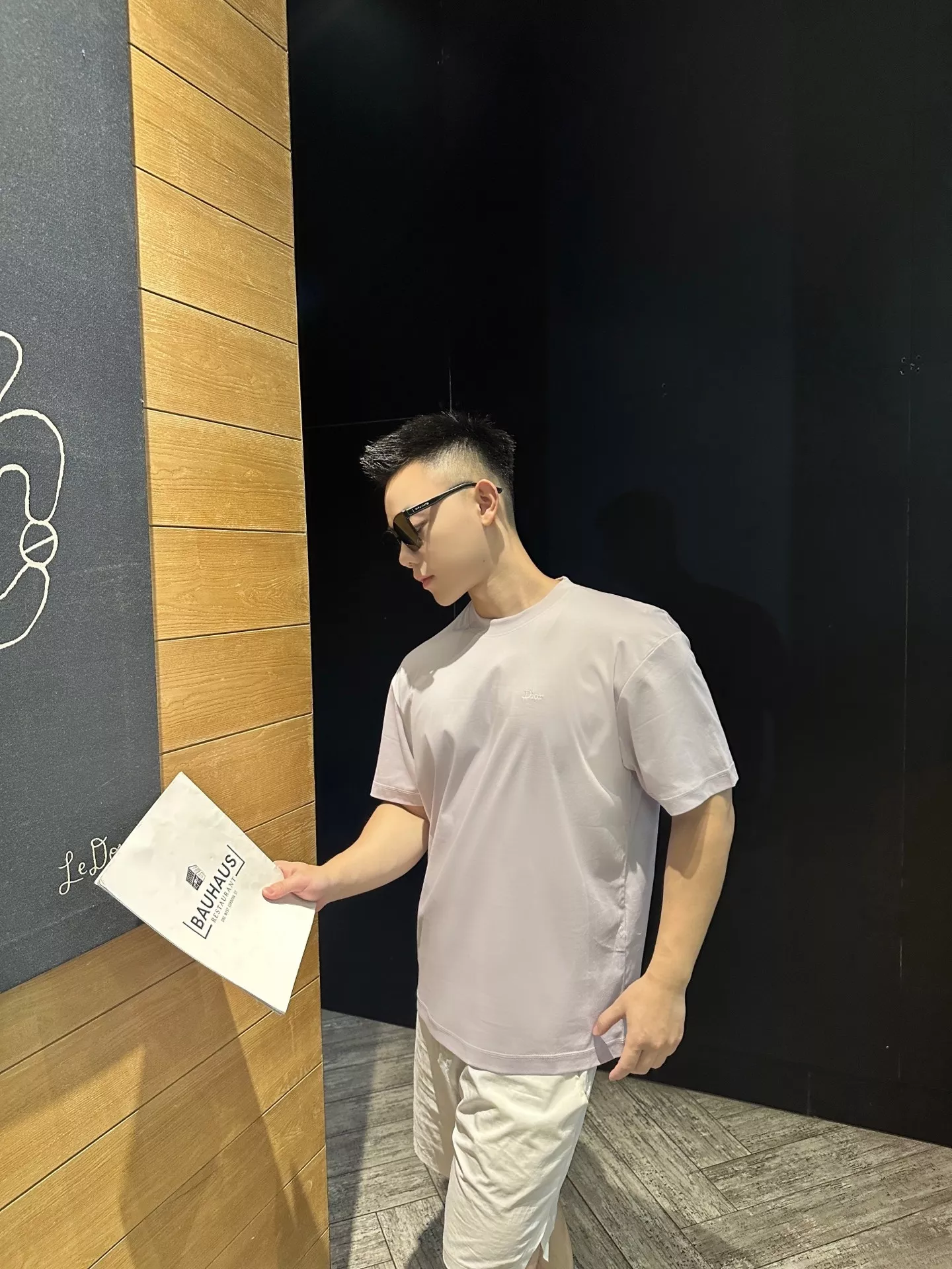 디올 로고 자수 라운드넥 반팔 티셔츠 상세 이미지 23