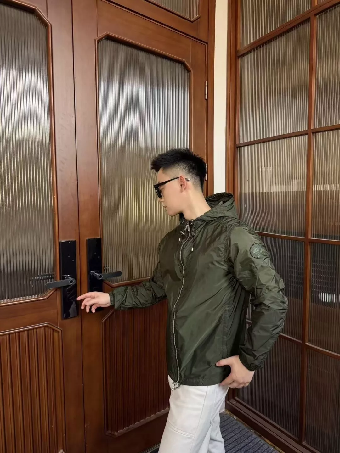 캐나다구스 경량 나일론 방풍 후드 집업 재킷 상세 이미지 24