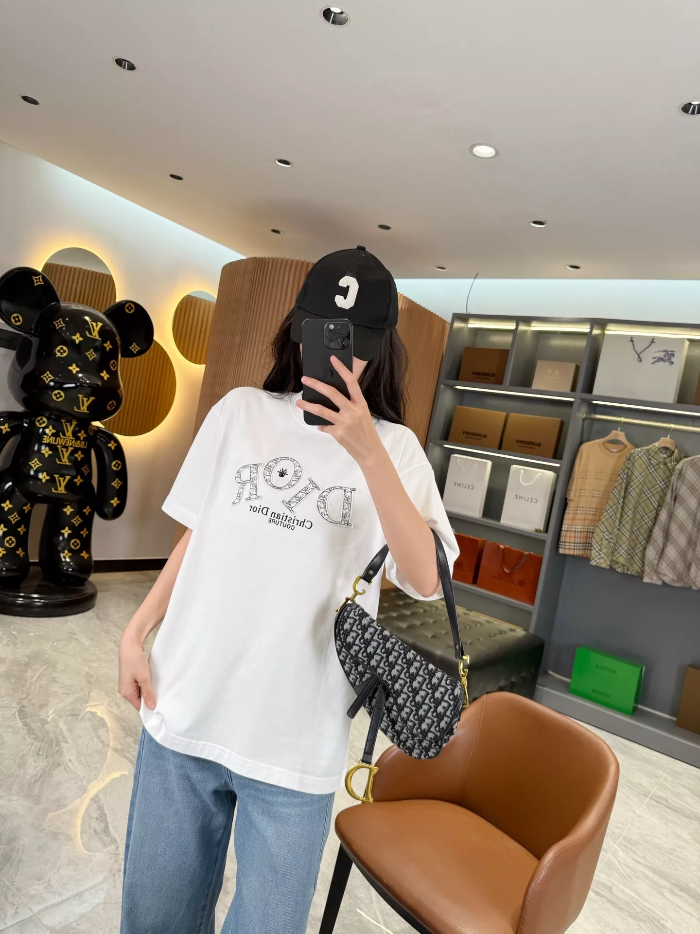 디올 자수 로고 라운드넥 반소매 티셔츠 상세 이미지 49