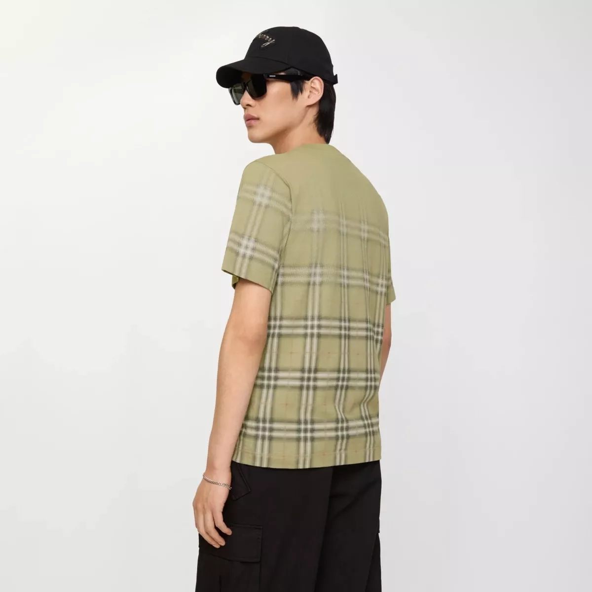 버버리 그라데이션 체크 코튼 반팔 티셔츠 상세 이미지 15