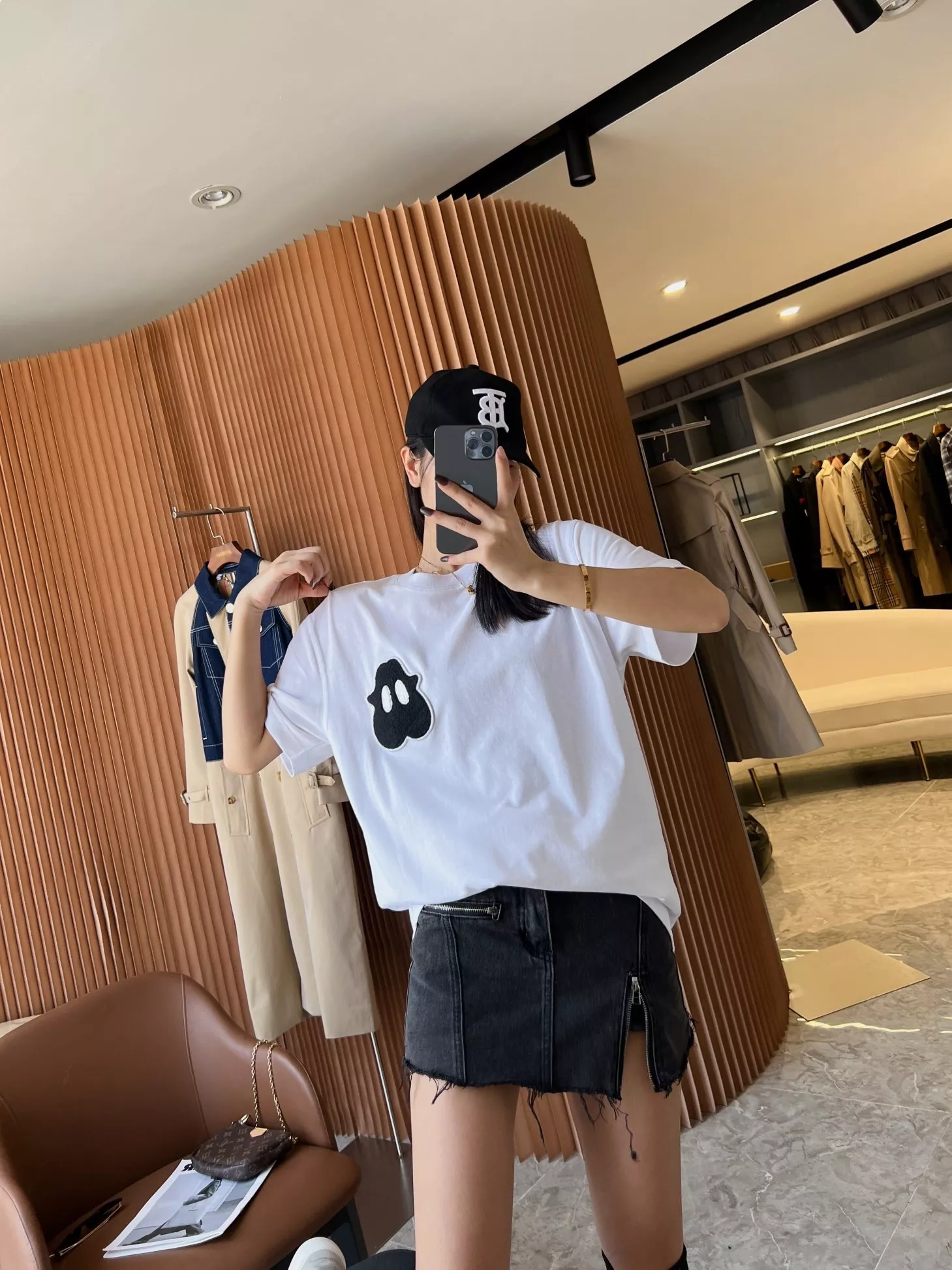 버버리 몬스터 자수 오버핏 코튼 반팔 상세 이미지 76