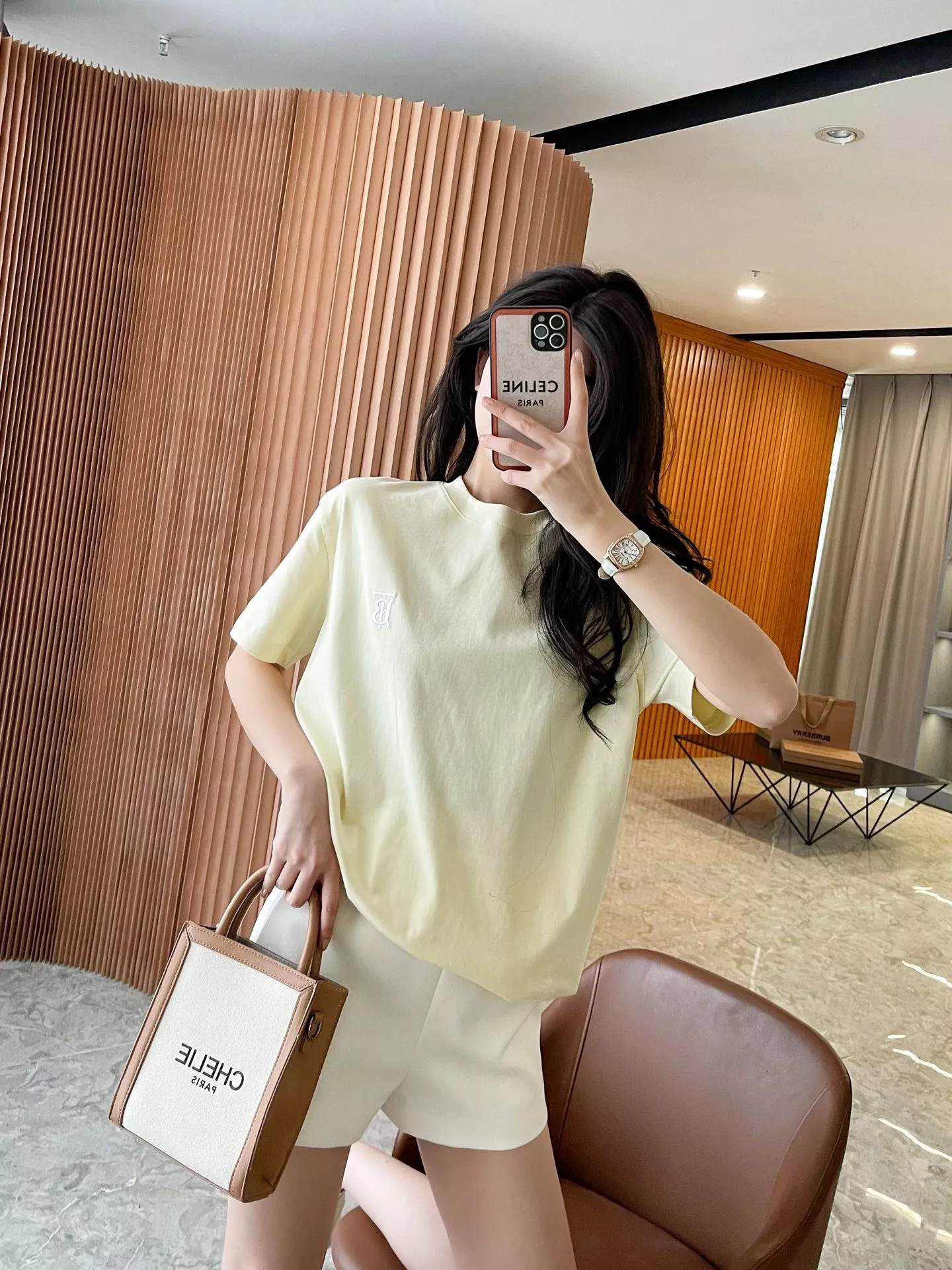 버버리 자수 로고 오버핏 코튼 티셔츠 상세 이미지 117