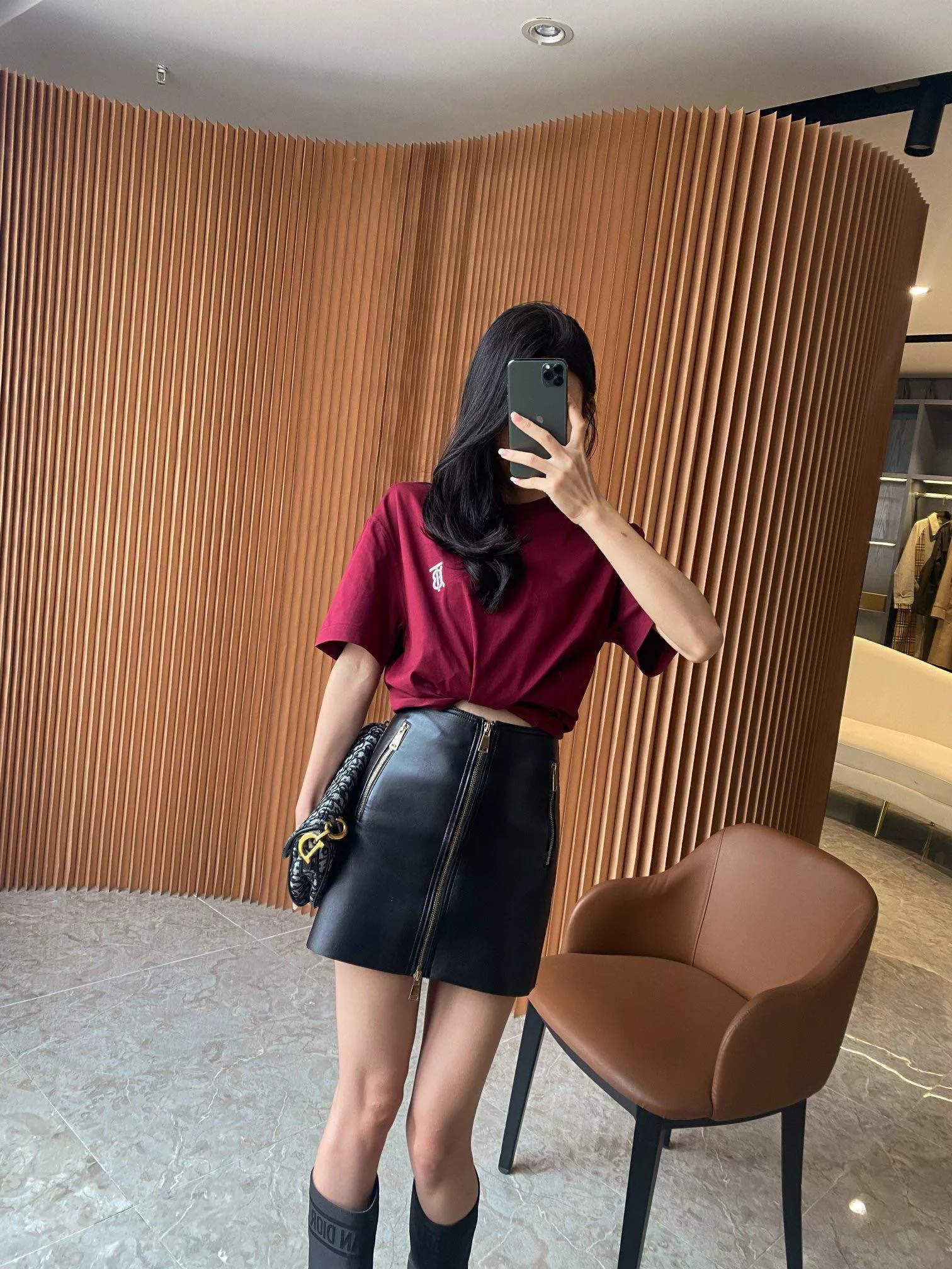 버버리 자수 로고 오버핏 코튼 티셔츠 상세 이미지 86