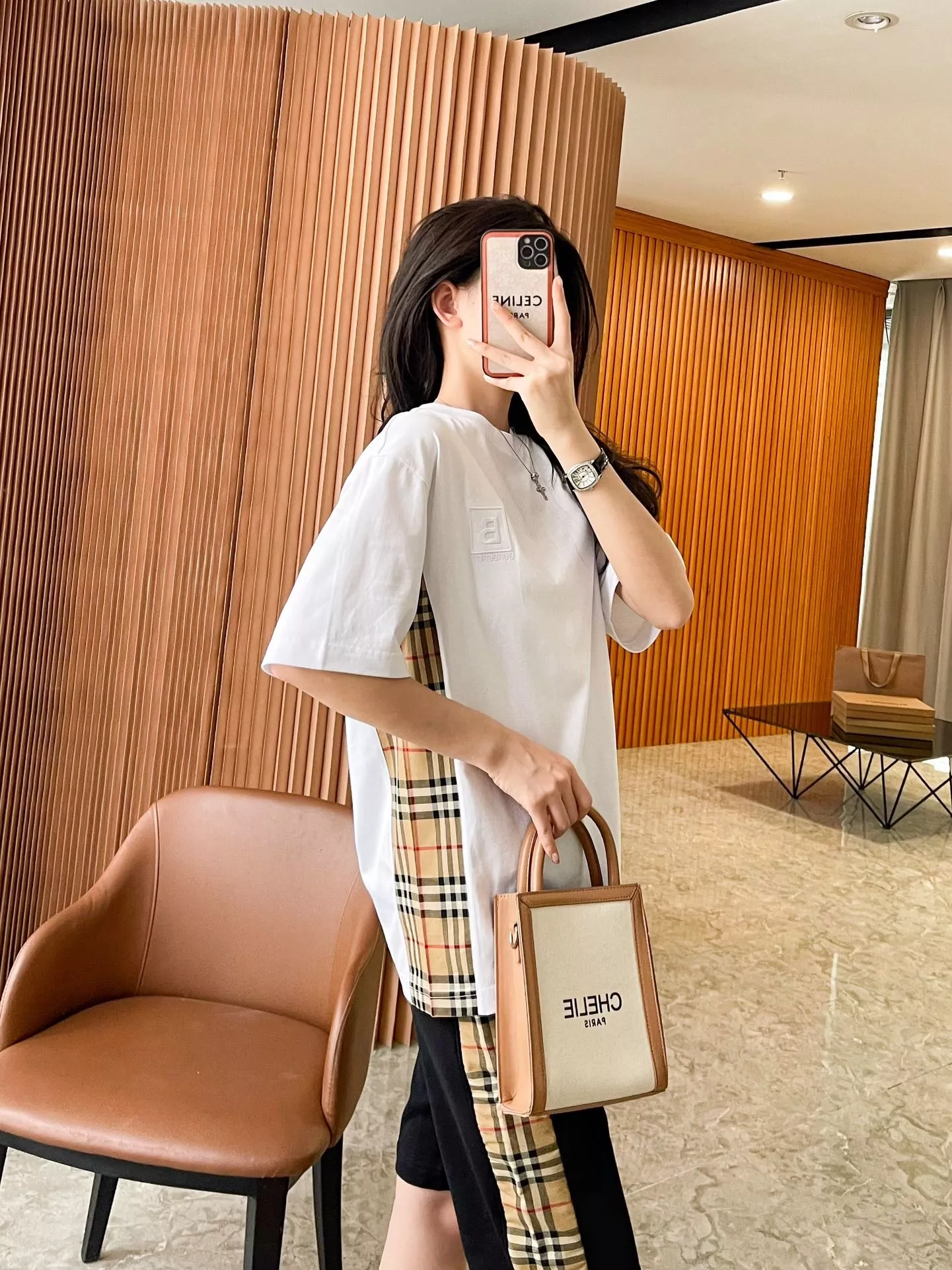 버버리 로고 자수 체크 패널 코튼 티셔츠 상세 이미지 54