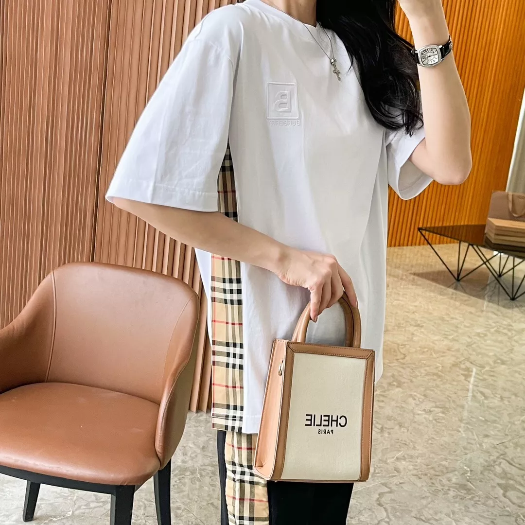 버버리 로고 자수 체크 패널 코튼 티셔츠 상세 이미지 48