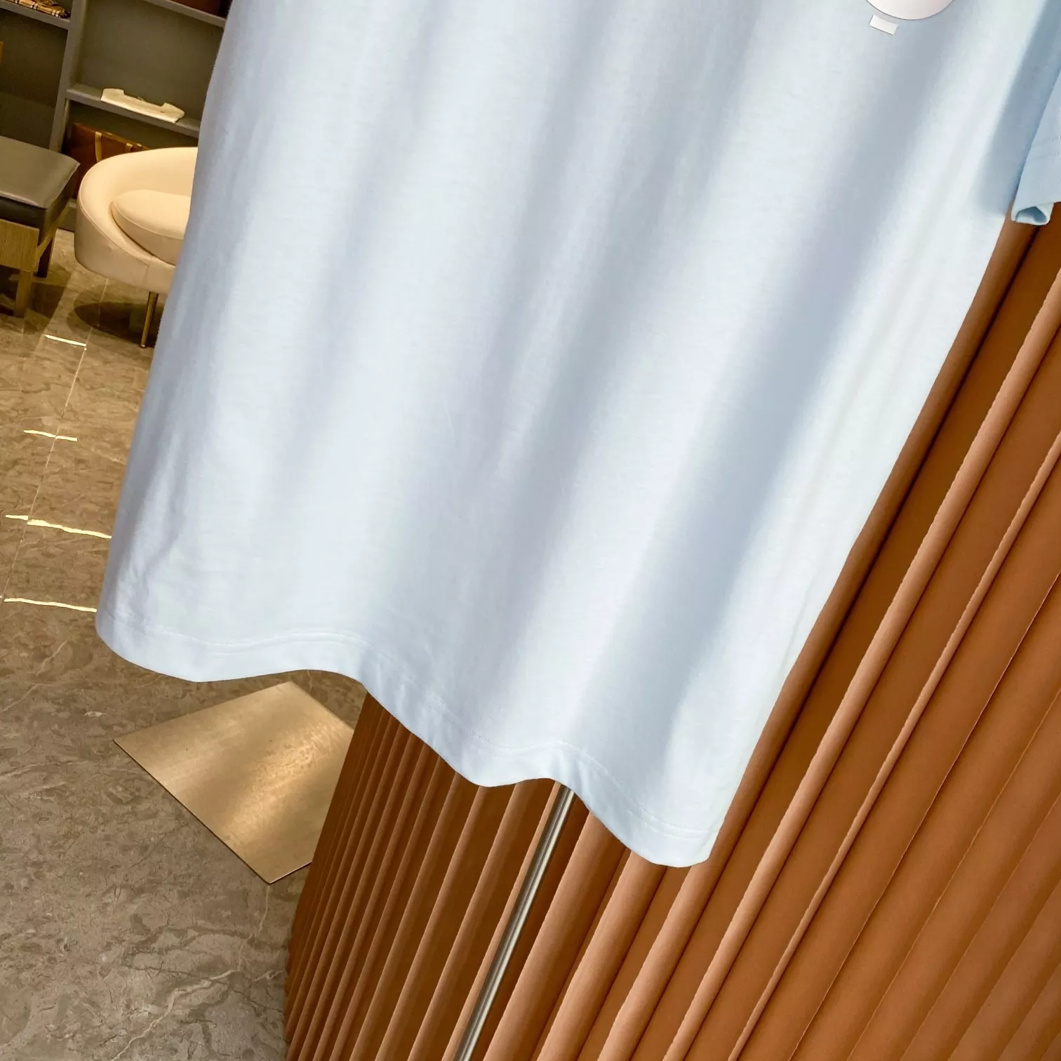 버버리 로고 프린트 루즈핏 라운드 티셔츠 상세 이미지 21