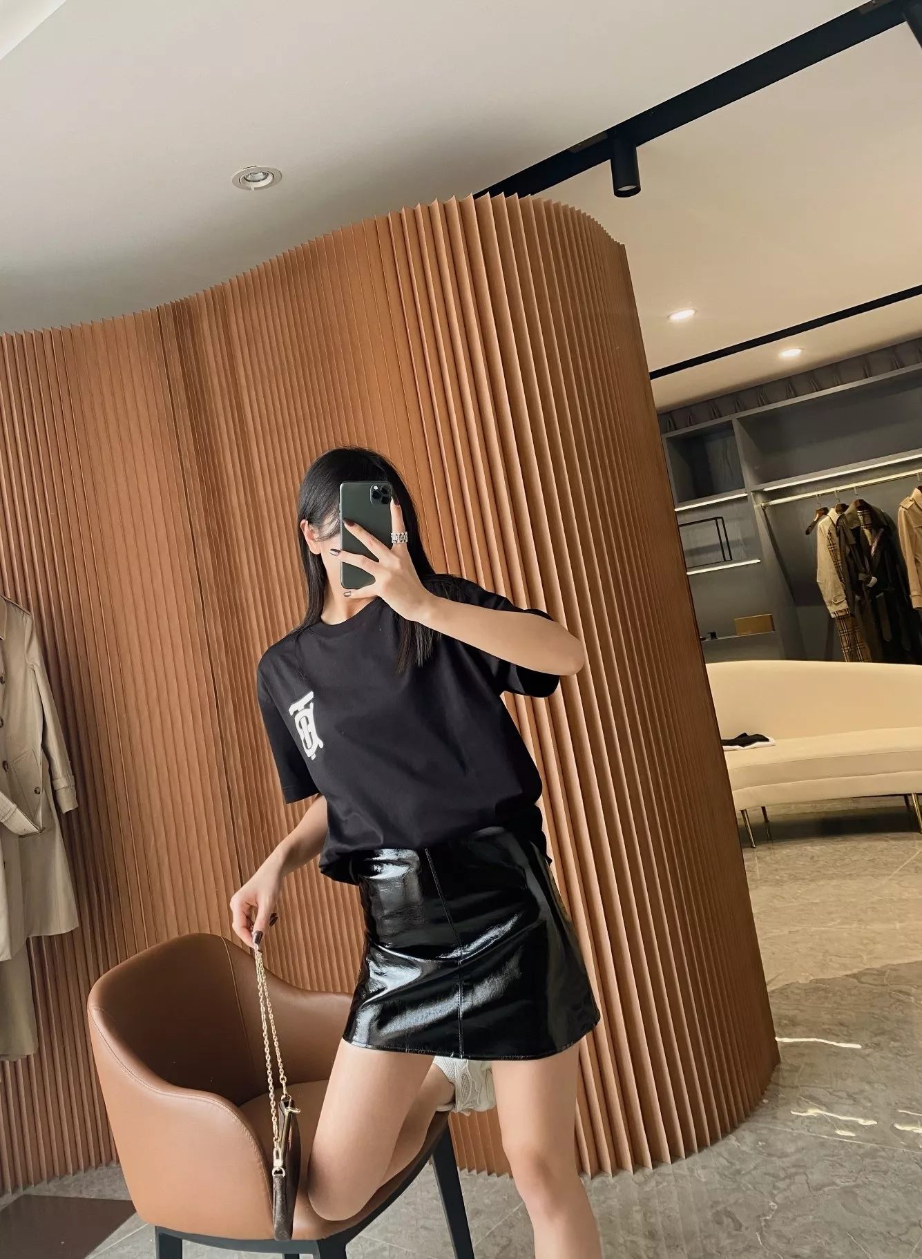 버버리 로고 프린트 루즈핏 라운드 티셔츠 상세 이미지 89
