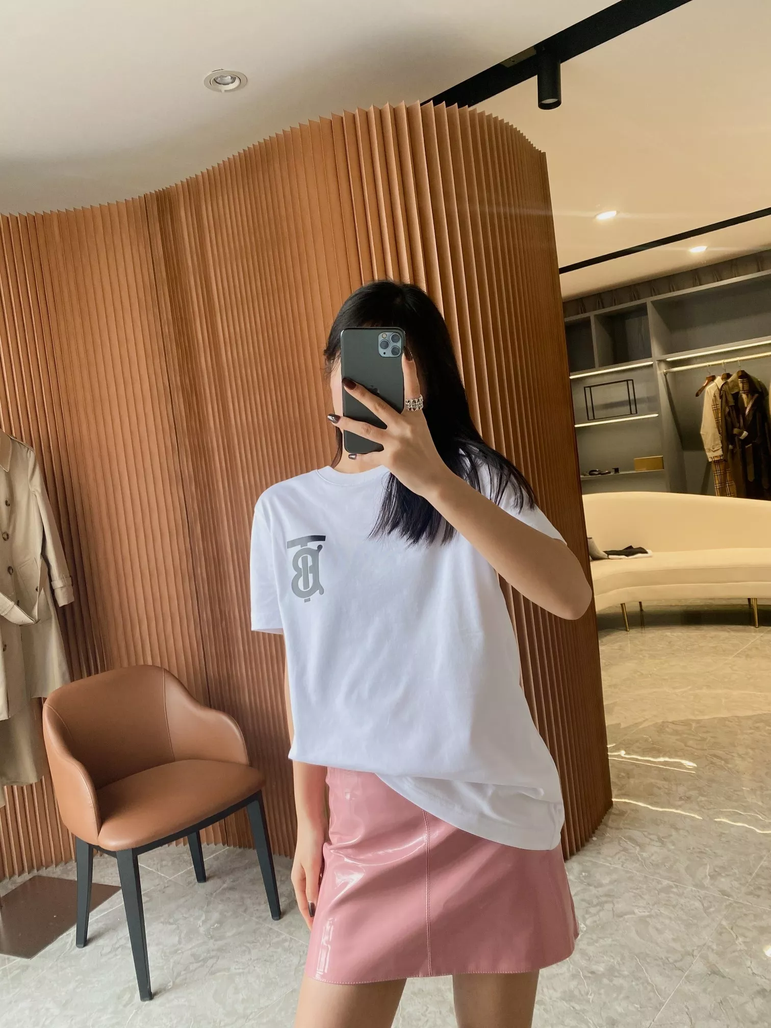 버버리 로고 프린트 루즈핏 라운드 티셔츠 상세 이미지 77