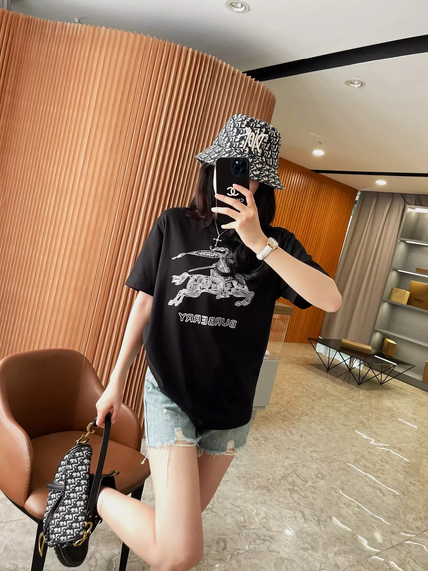 버버리 마술 기사 로고 자수 코튼 반팔 상세 이미지 38