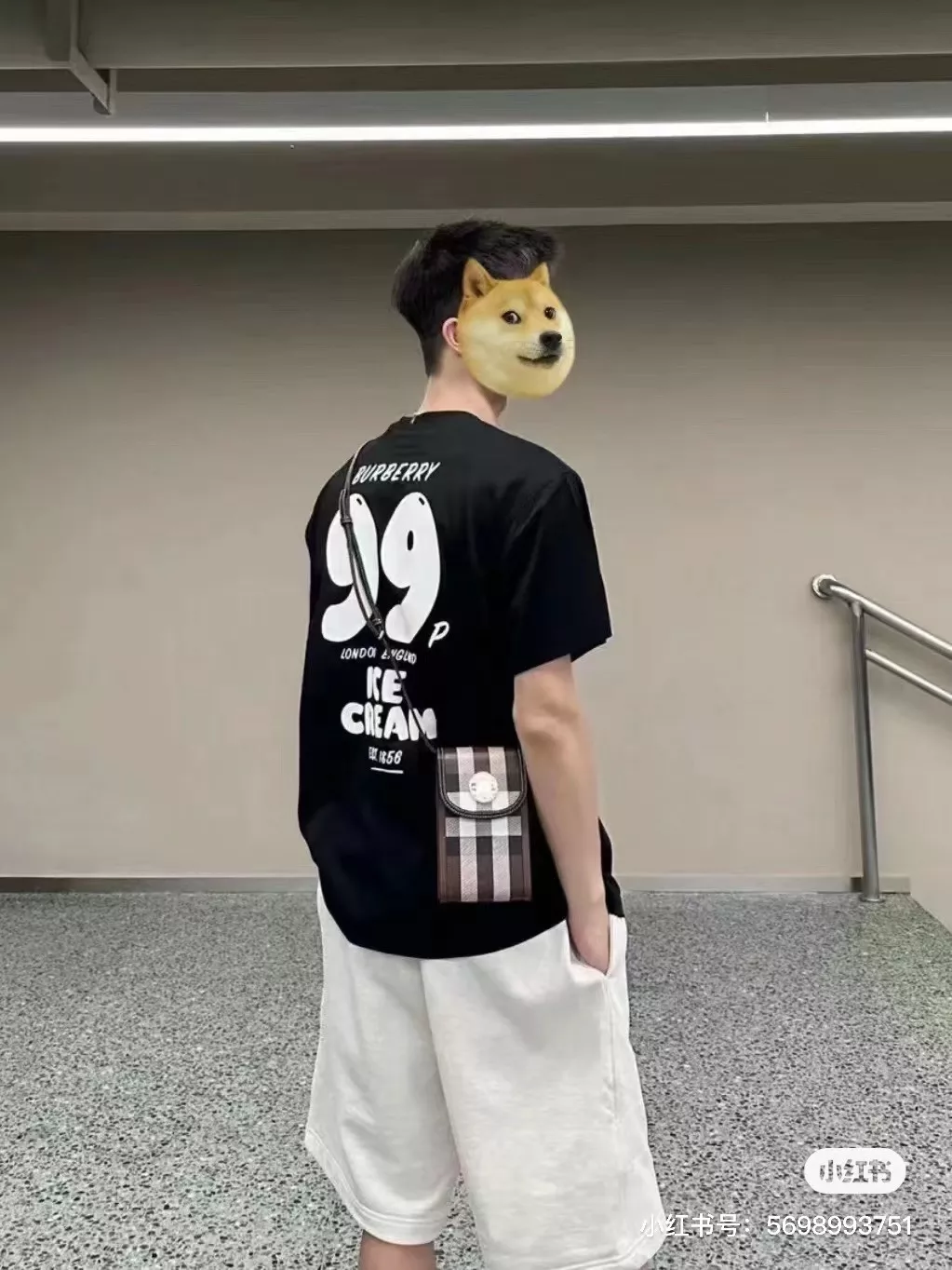 버버리 아이스크림 프린트 코튼 반팔 티셔츠 상세 이미지 56