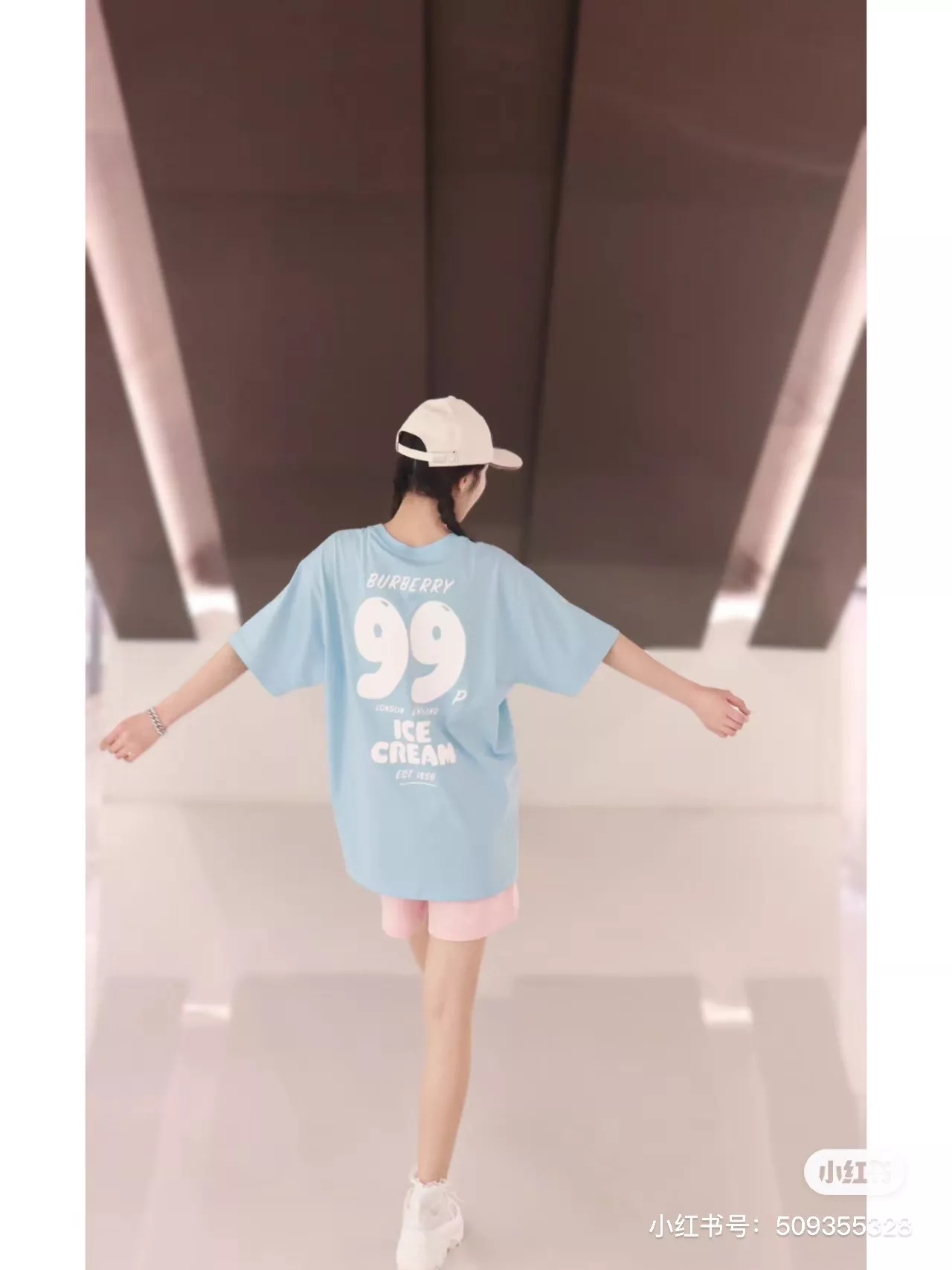 버버리 아이스크림 프린트 코튼 반팔 티셔츠 상세 이미지 49