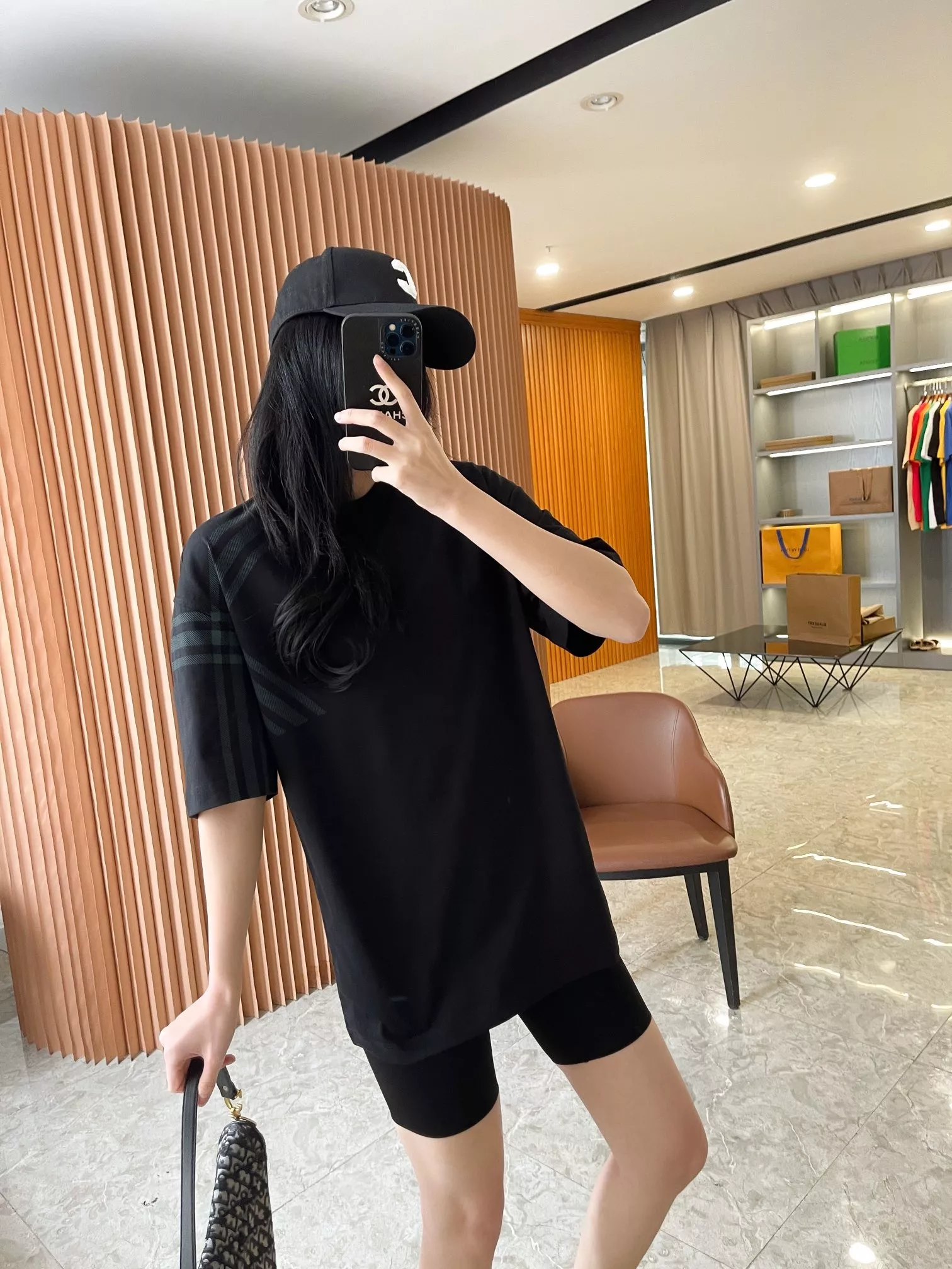 버버리 체크 슬리브 코튼 라운드 티셔츠 상세 이미지 92