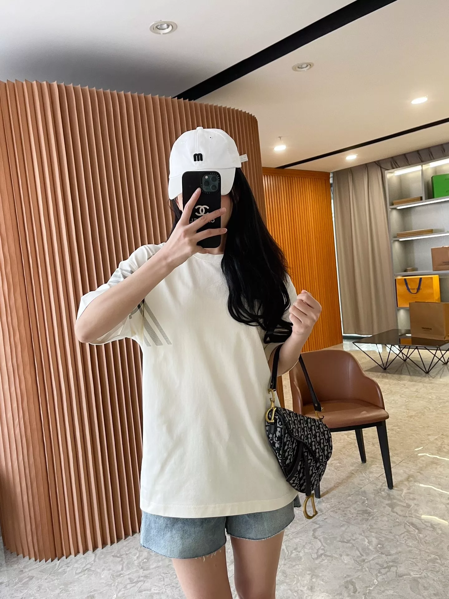 버버리 체크 슬리브 코튼 라운드 티셔츠 상세 이미지 103