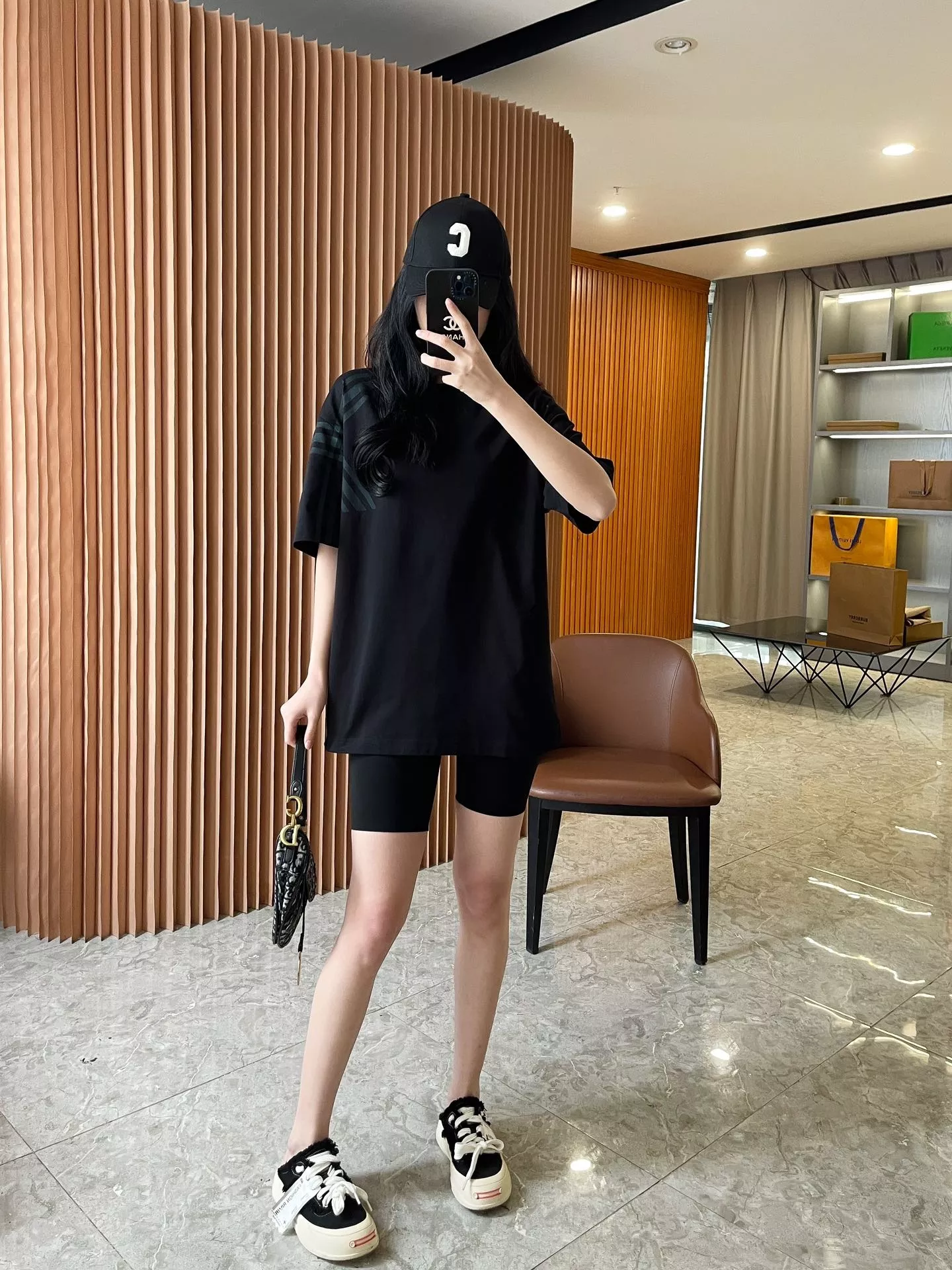 버버리 체크 슬리브 코튼 라운드 티셔츠 상세 이미지 95