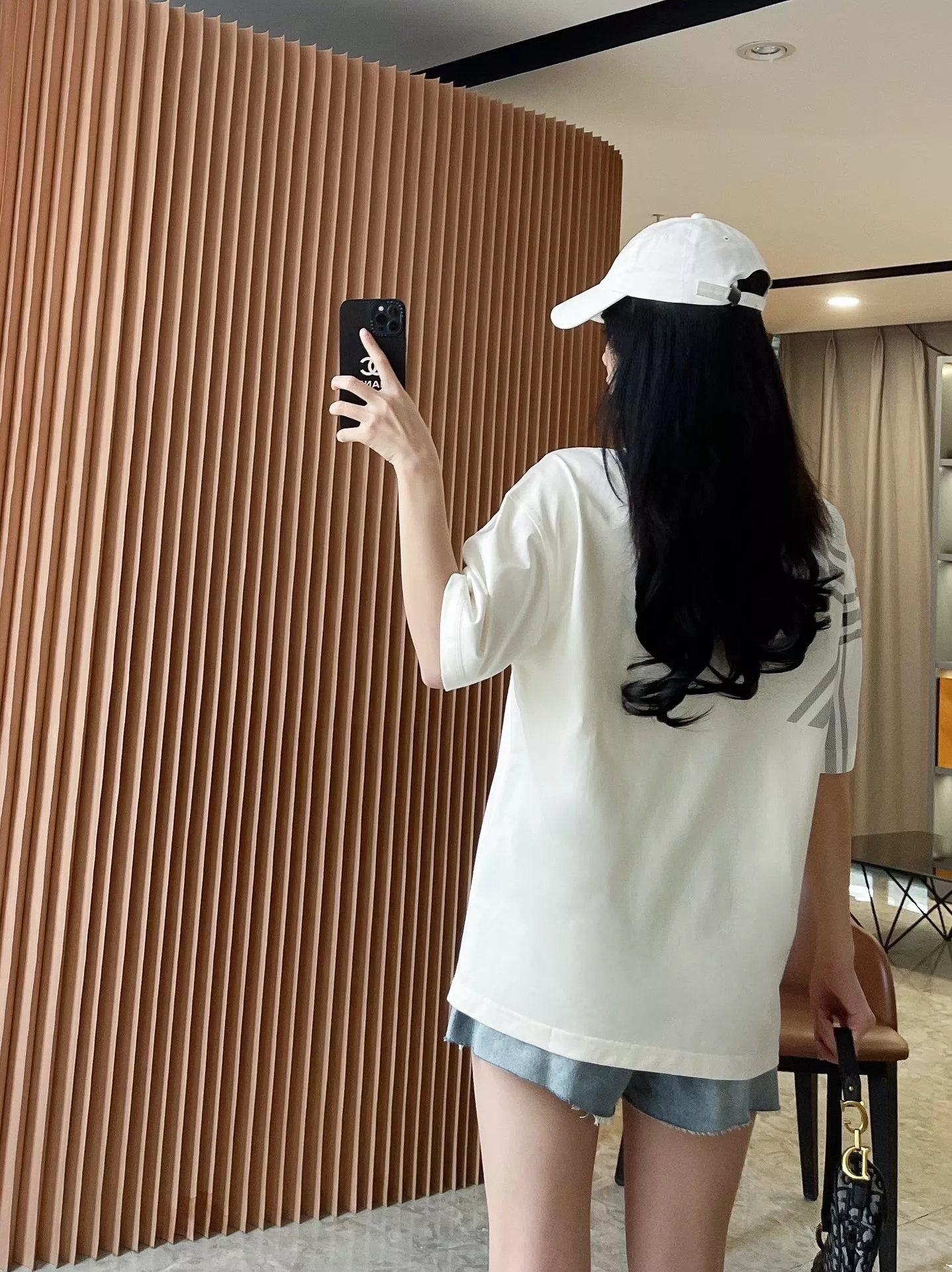 버버리 체크 슬리브 코튼 라운드 티셔츠 상세 이미지 106