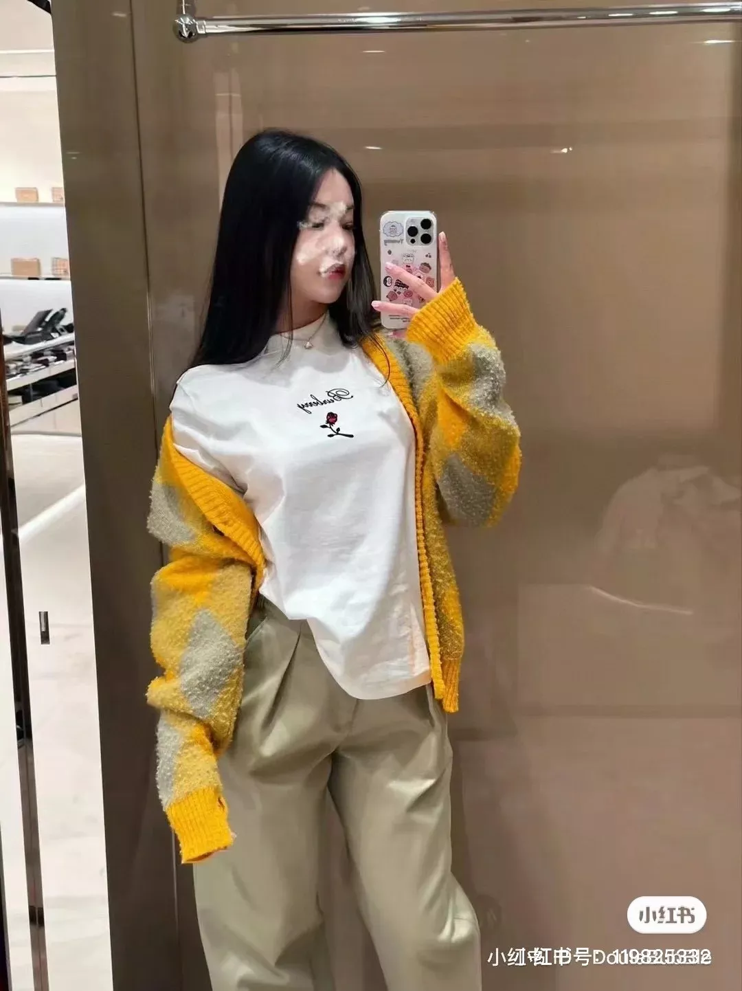 버버리 로즈 그래픽 자수 코튼 티셔츠 상세 이미지 36