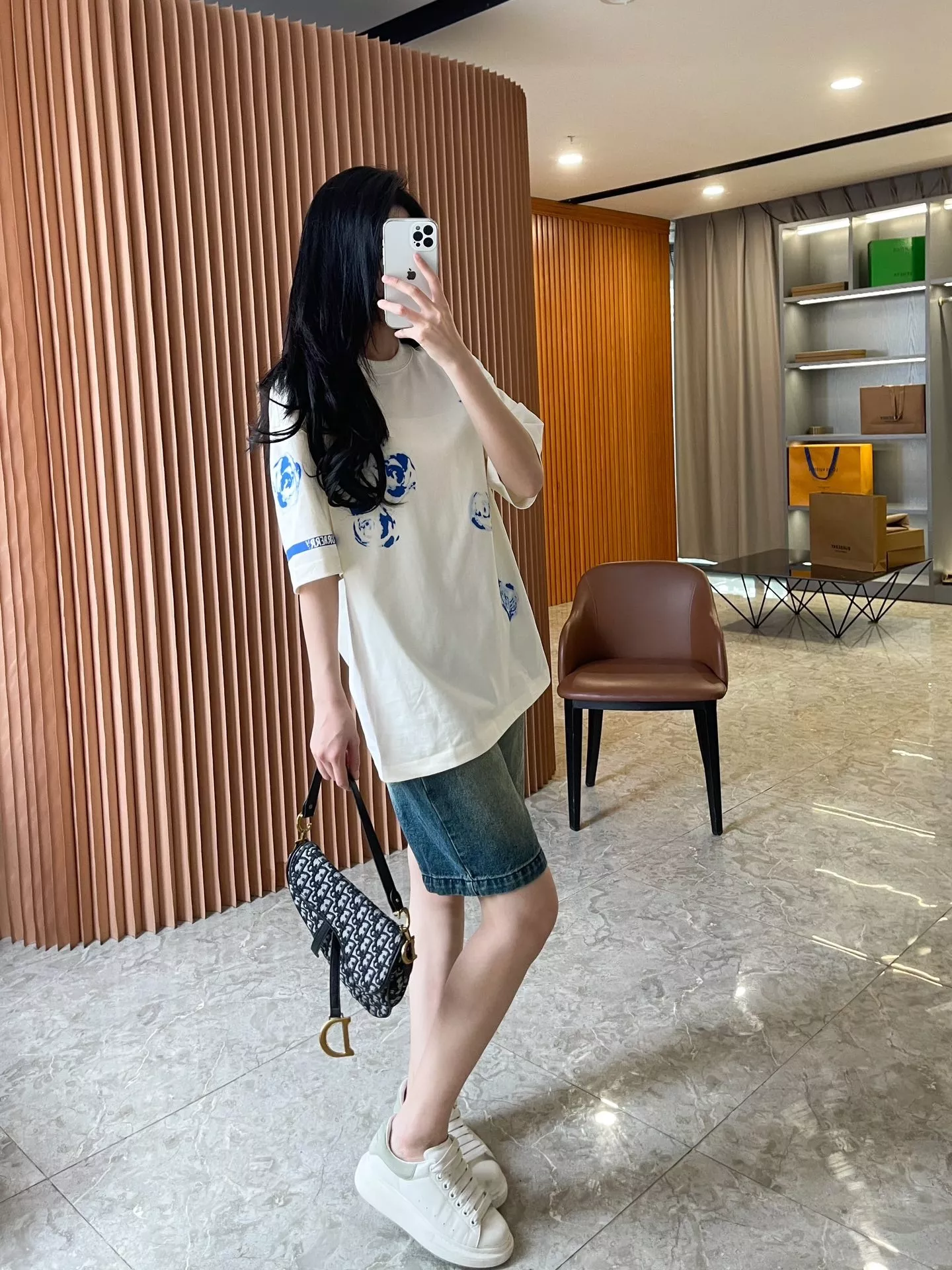 버버리 로즈 프린트 코튼 반소매 티셔츠 상세 이미지 46