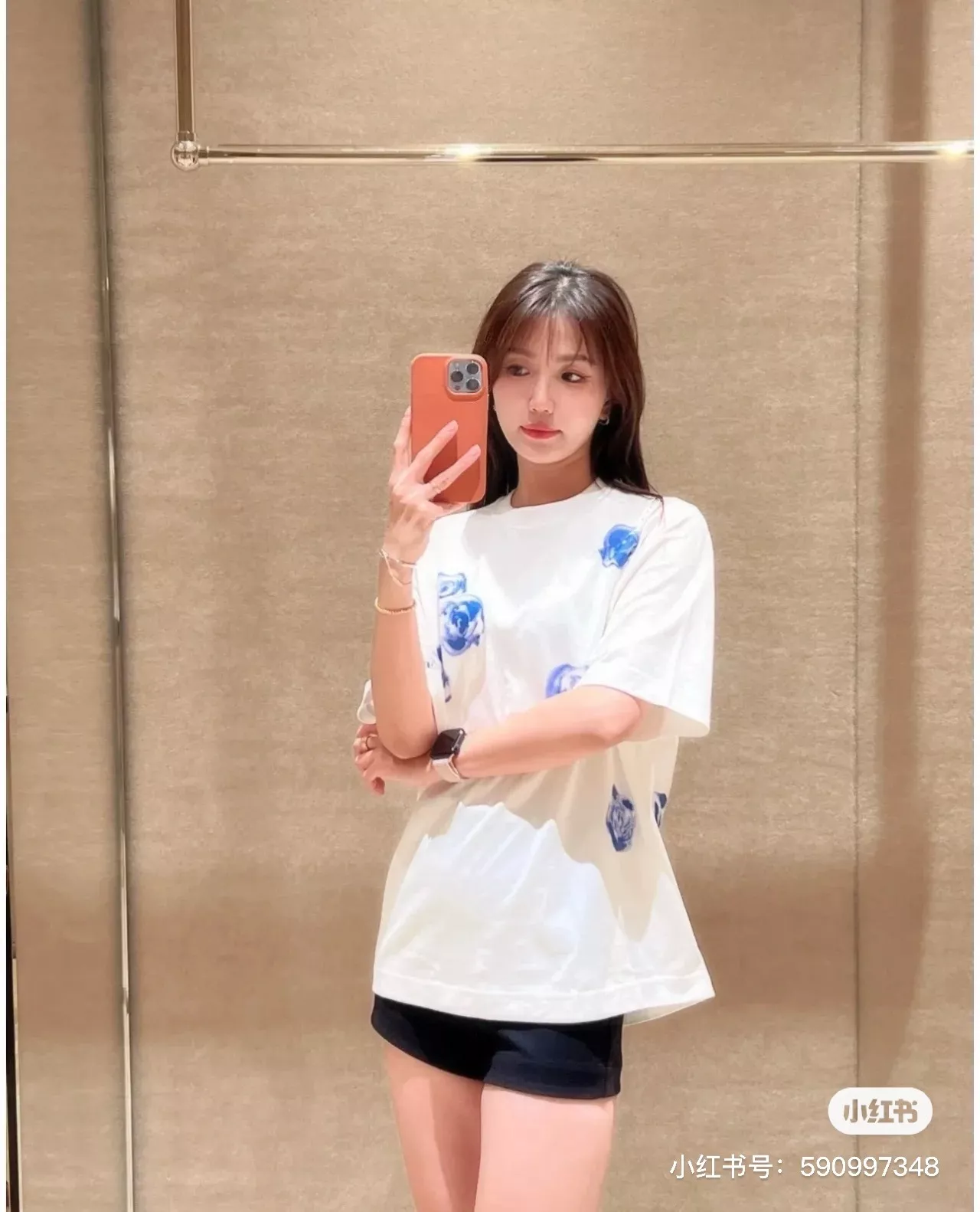 버버리 로즈 프린트 코튼 반소매 티셔츠 상세 이미지 55