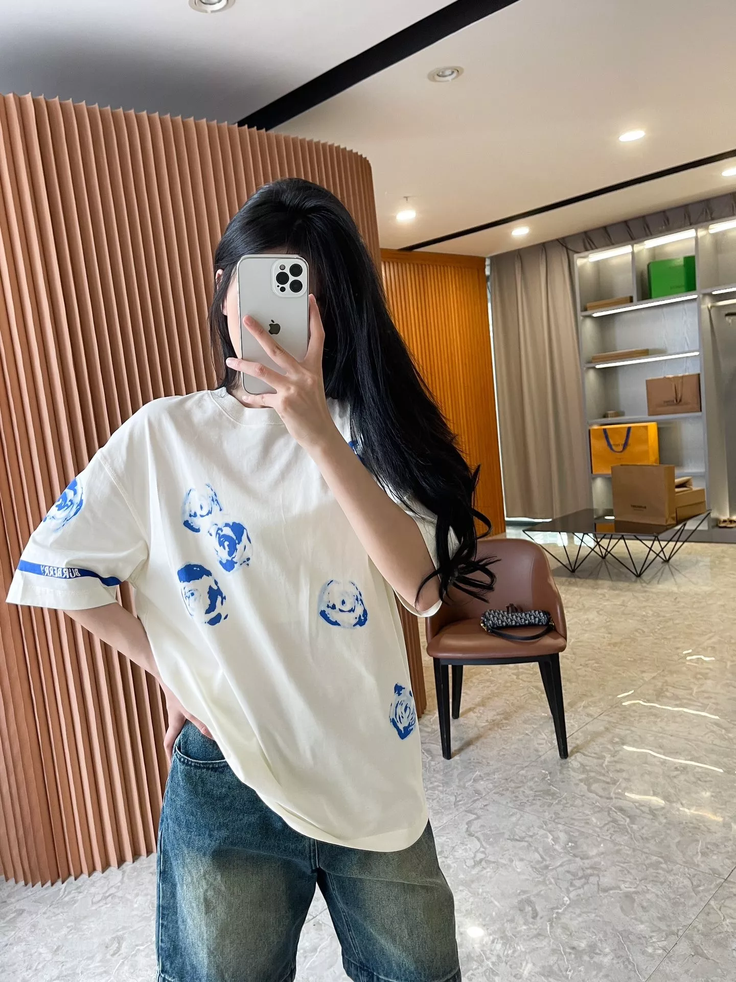 버버리 로즈 프린트 코튼 반소매 티셔츠 상세 이미지 47