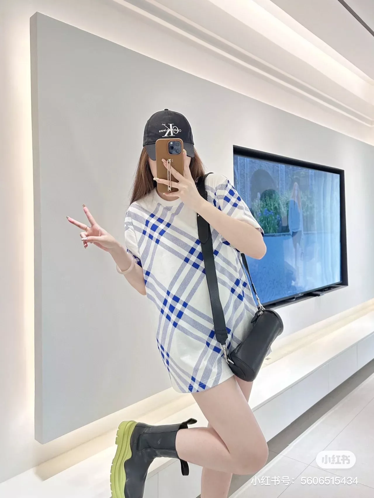 버버리 체크 코튼 라운드넥 반소매 티셔츠 상세 이미지 40