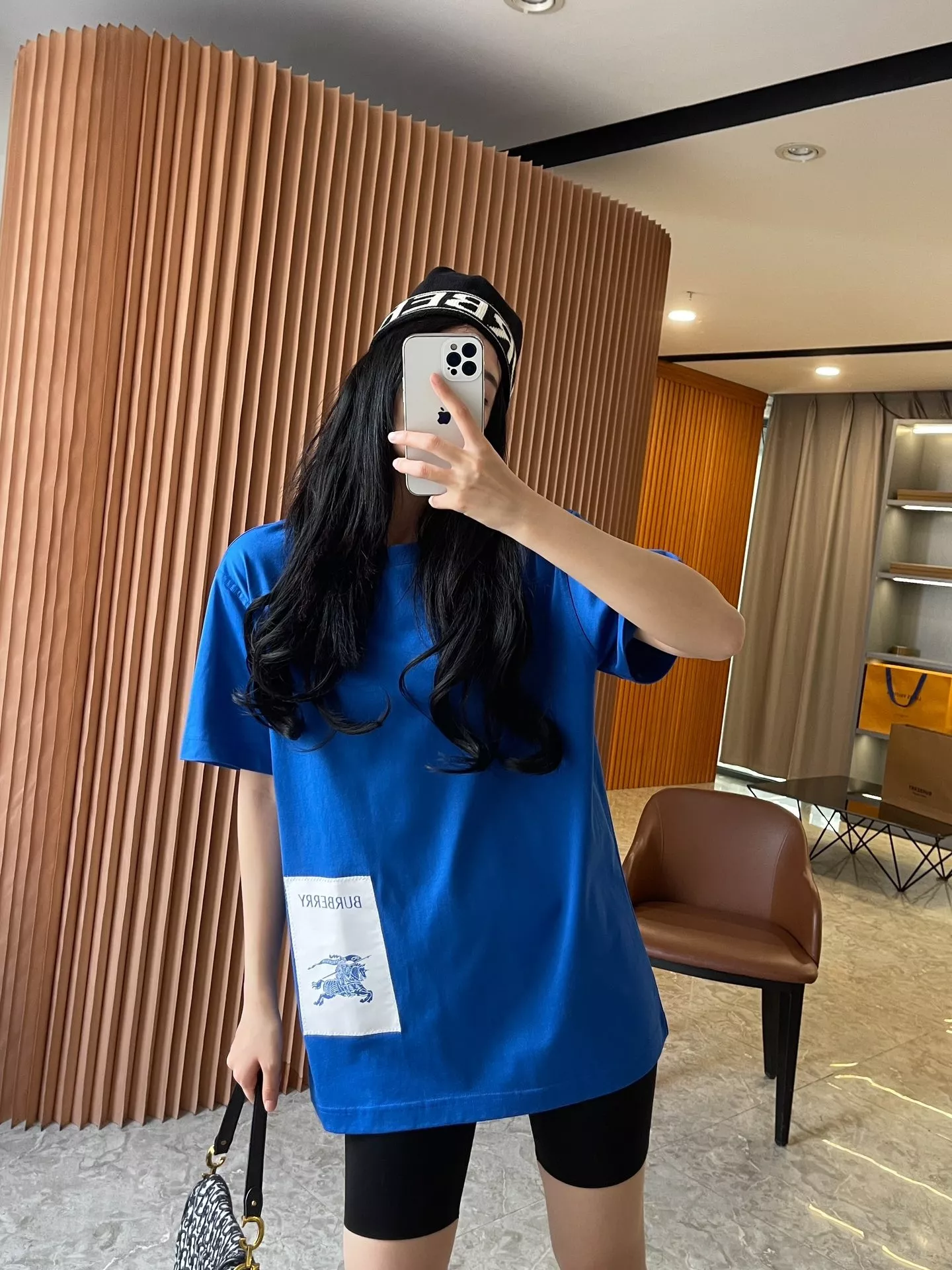 버버리 마술 기사 로고 코튼 반소매 티셔츠 상세 이미지 58