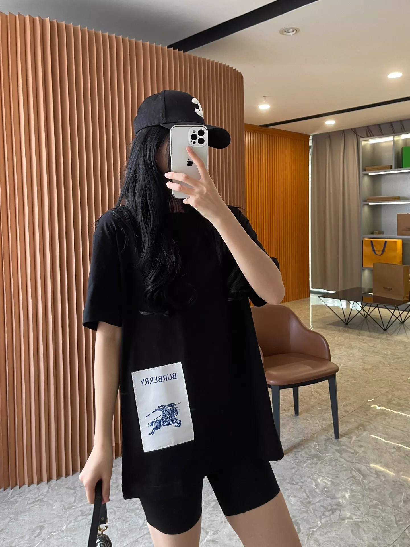 버버리 마술 기사 로고 코튼 반소매 티셔츠 상세 이미지 45