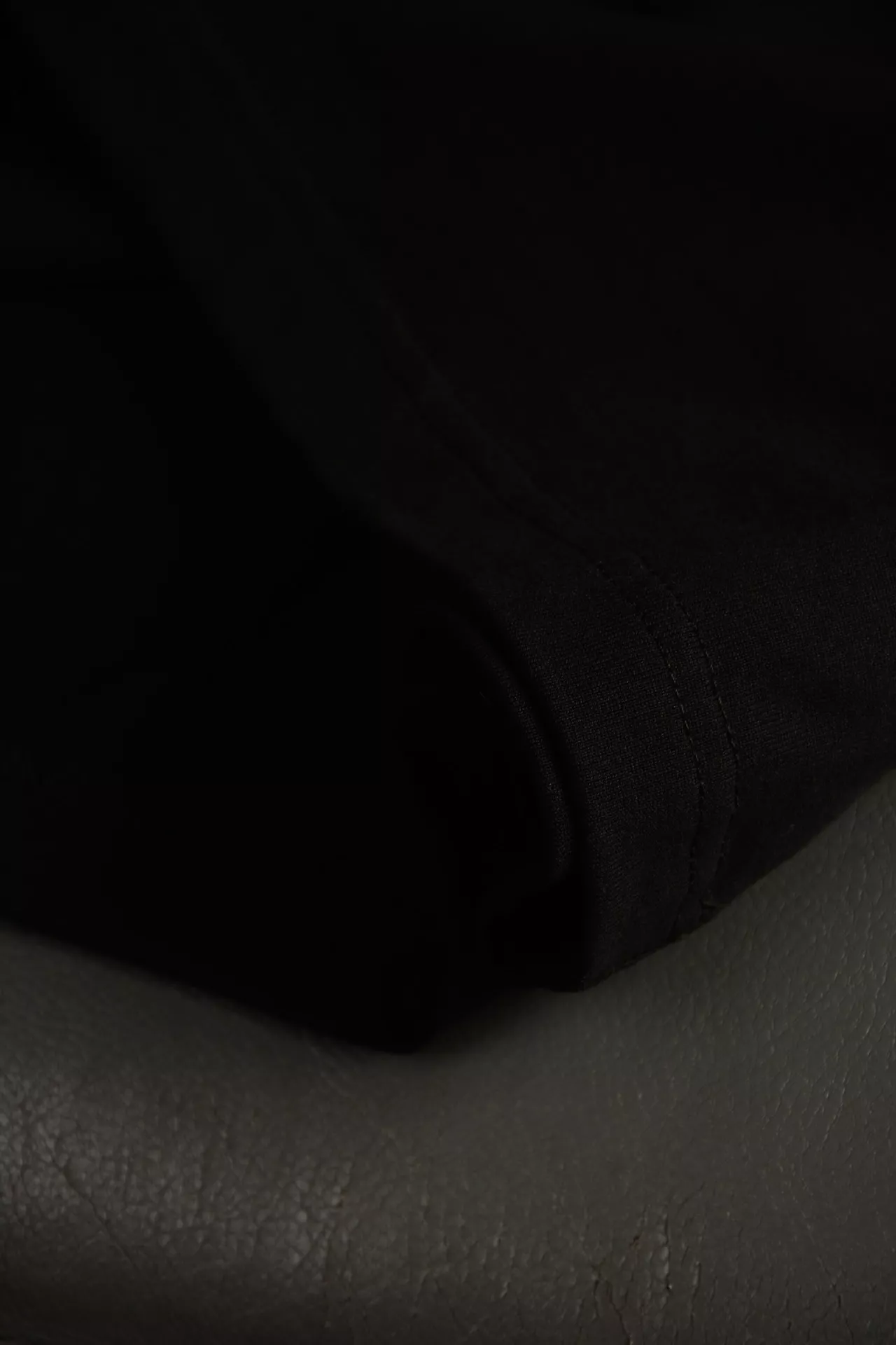 버버리 마술 기사 로고 코튼 라운드 티셔츠 상세 이미지 39