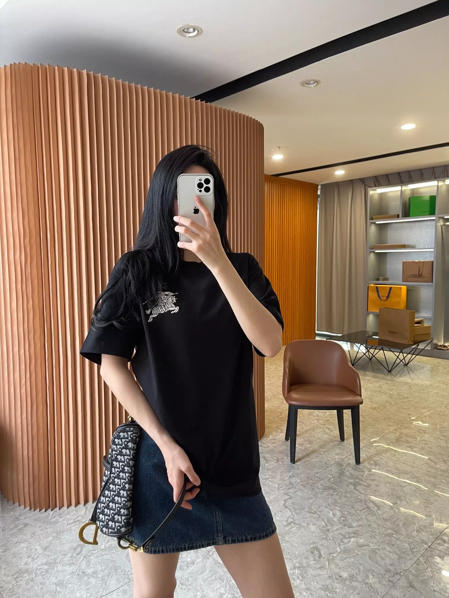 버버리 마술 기사 로고 코튼 라운드 티셔츠 상세 이미지 45