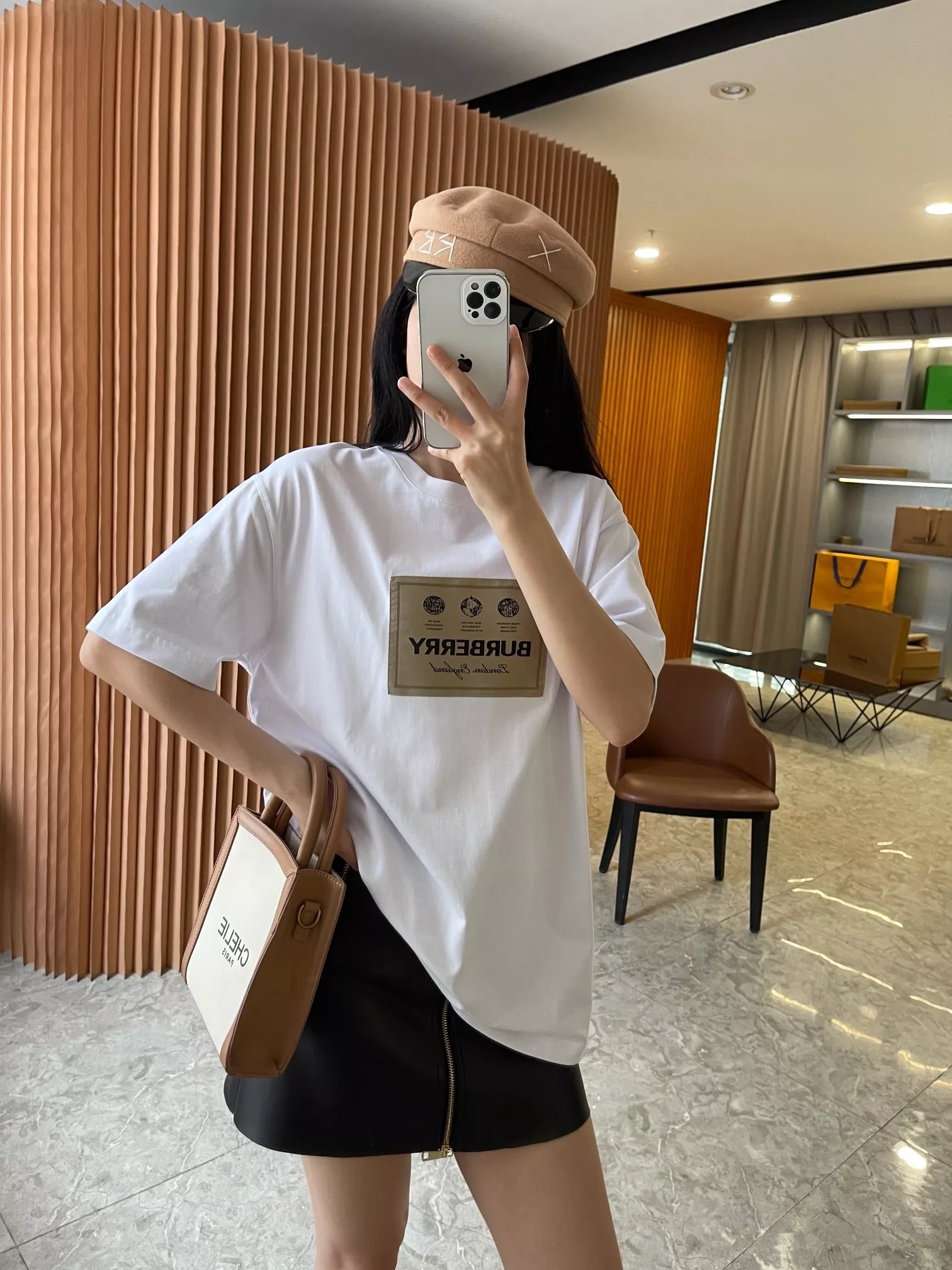 버버리 라벨 패치 루즈핏 코튼 반소매 상세 이미지 34