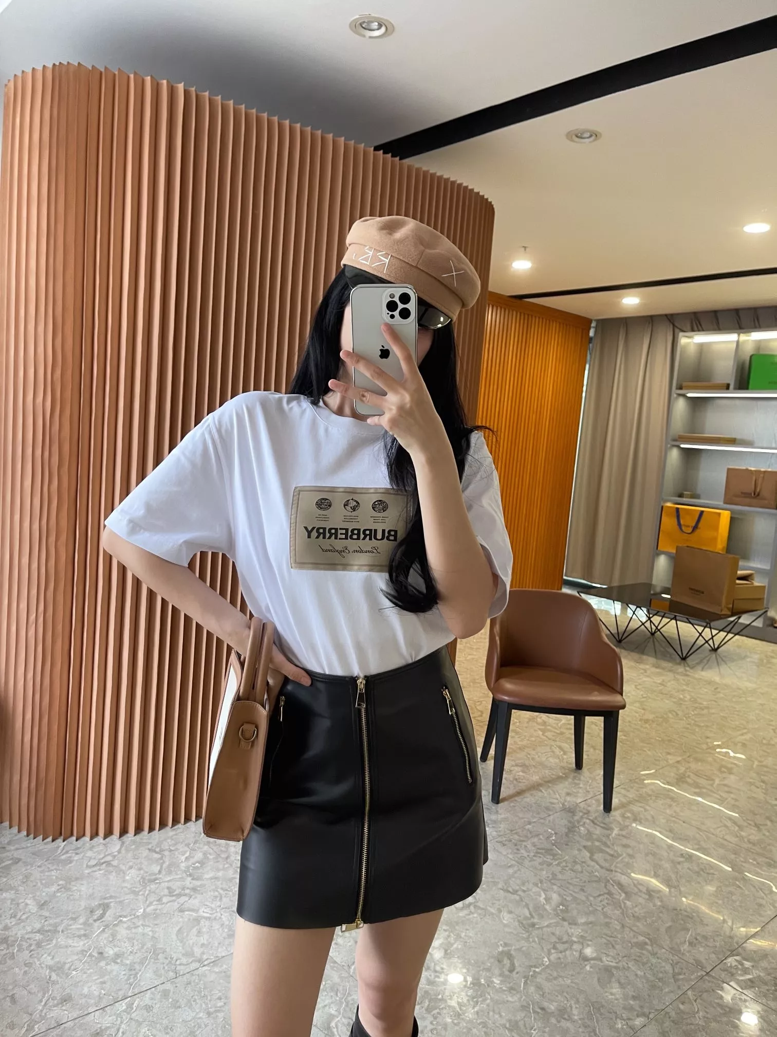 버버리 라벨 패치 루즈핏 코튼 반소매 상세 이미지 37