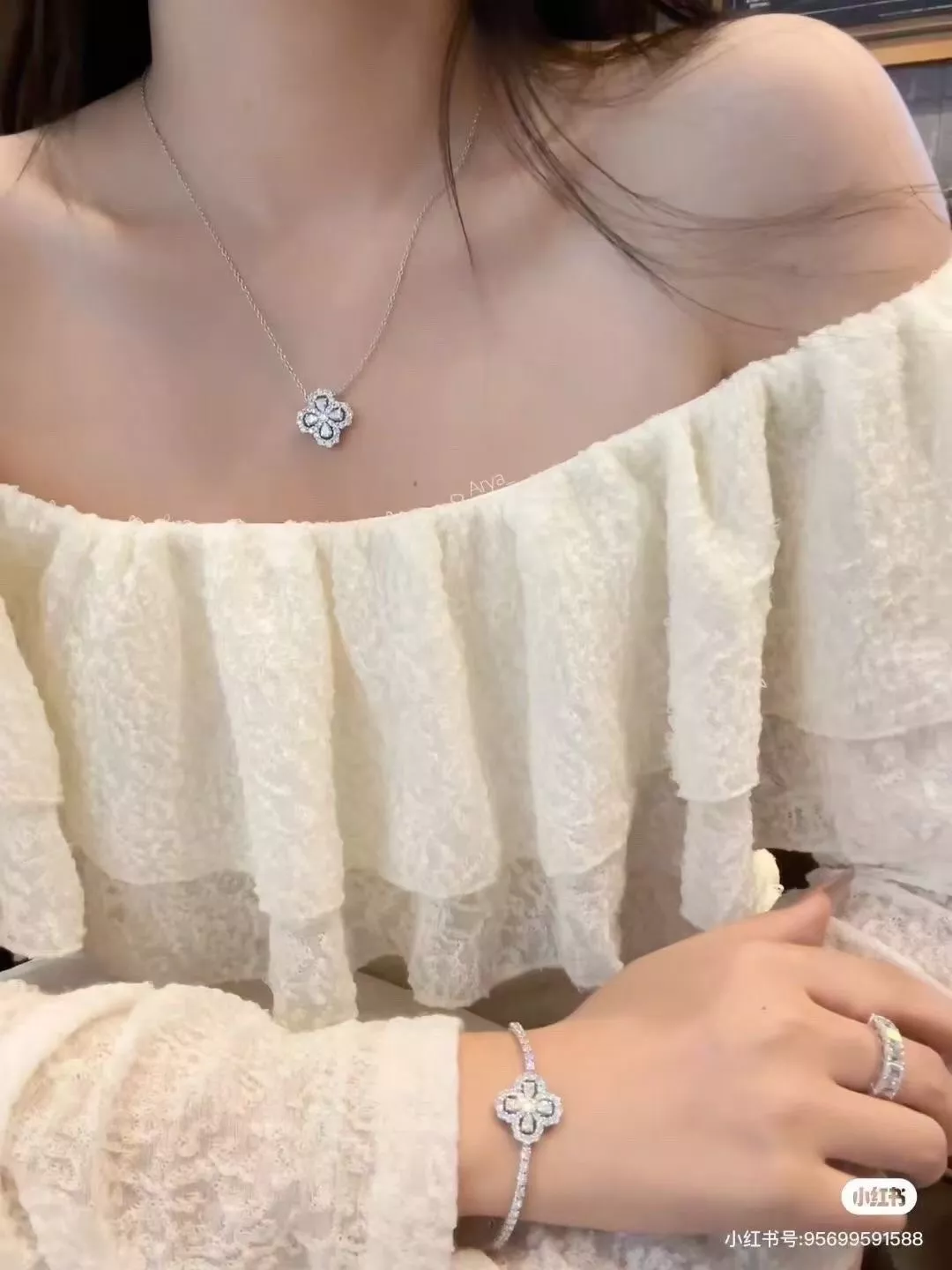 해리윈스턴 다이아 루프 드롭 네크리스 상세 이미지 10