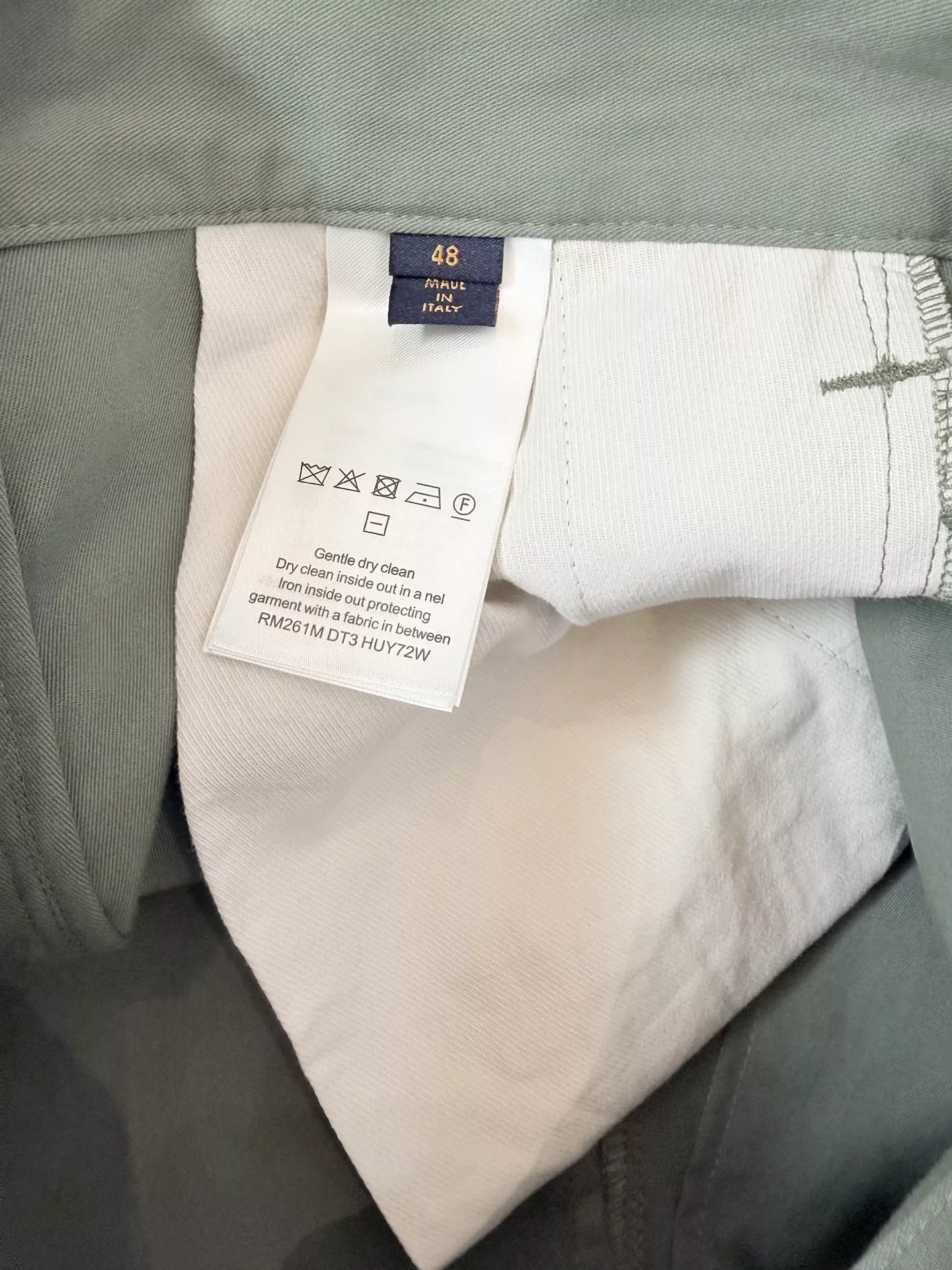 루이비통 시그니처 자수 코튼 카고 쇼츠 상세 이미지 9