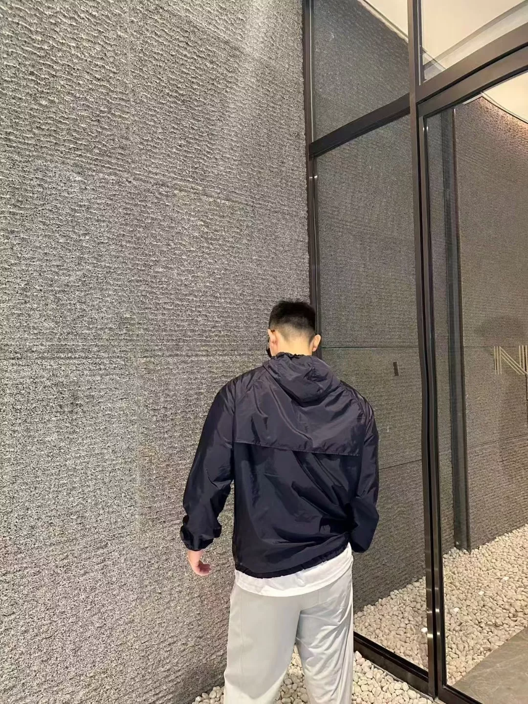 프라다 리사이클 나일론 후드 재킷 상세 이미지 12