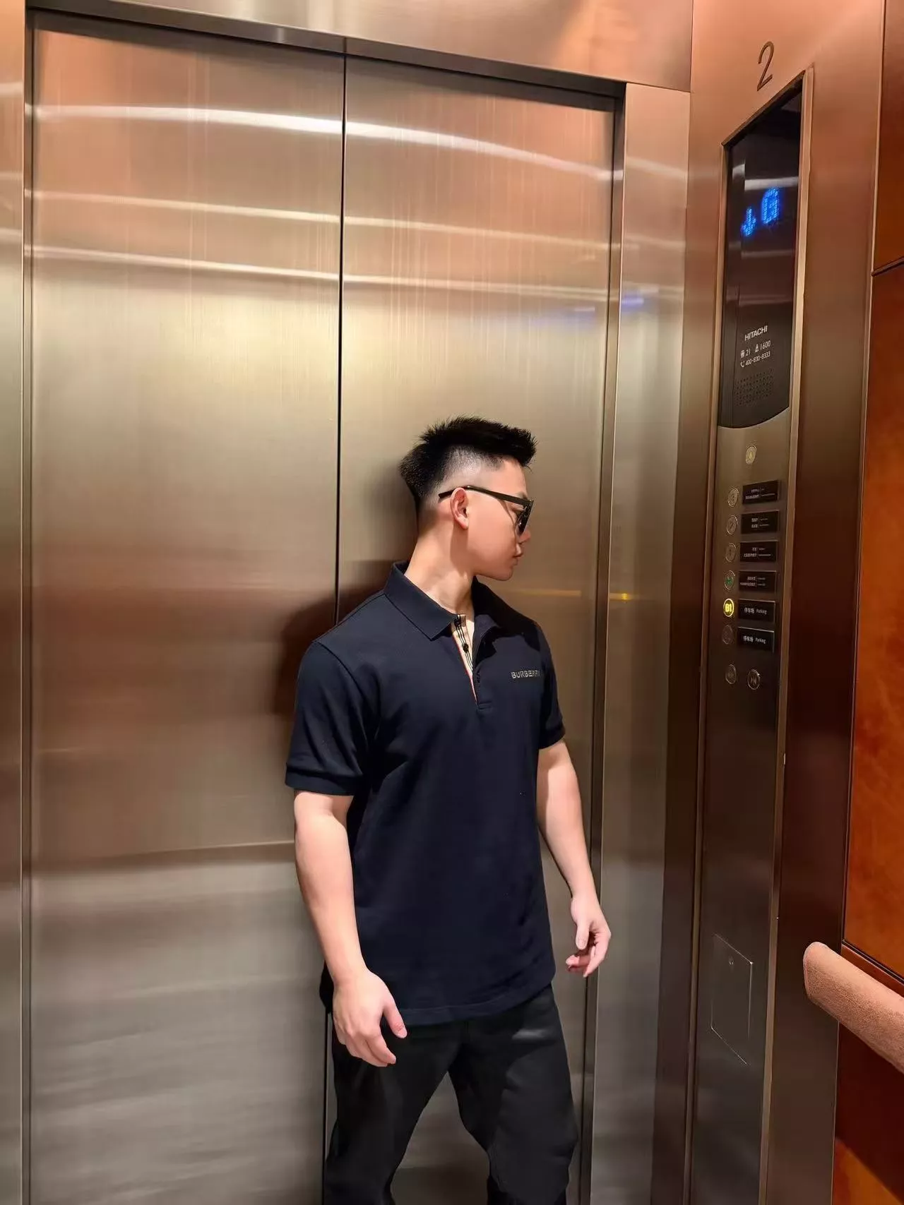 버버리 레터 자수 피케 폴로 상의 상세 이미지 10