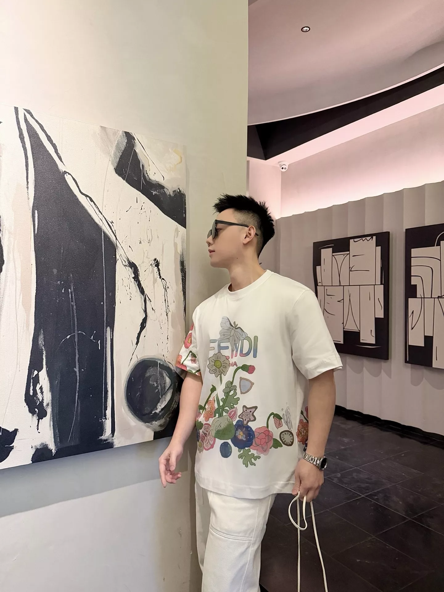 펜디 퓨처 배색 프린트 반소매 티셔츠 상세 이미지 14