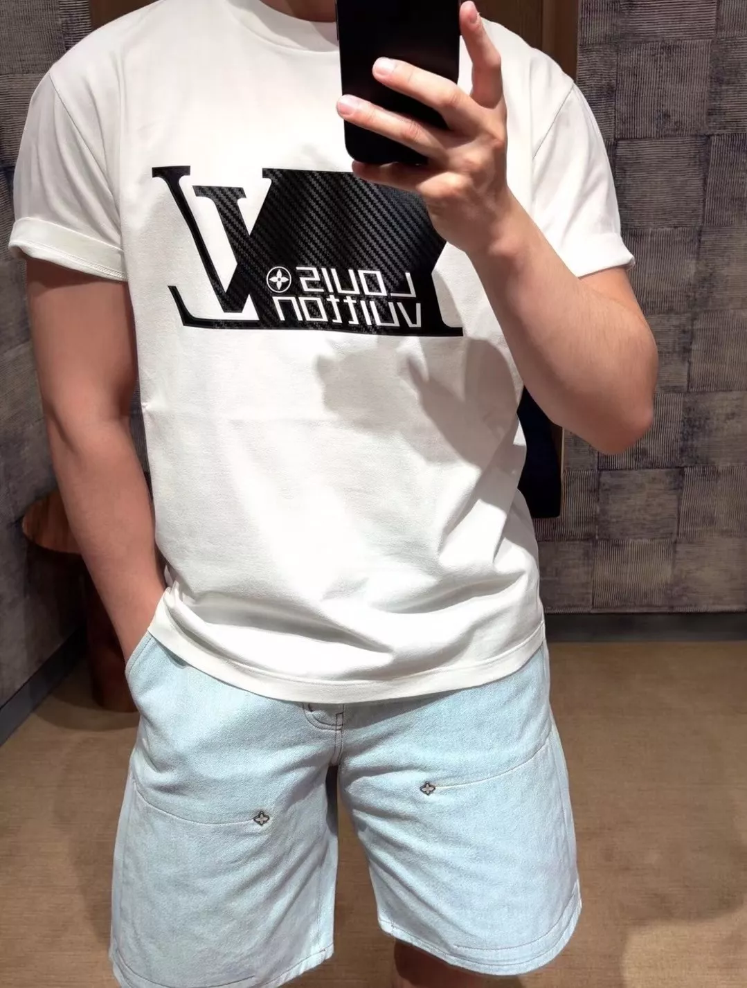 루이비통 스프린터 그래픽 코튼 티셔츠 상세 이미지 16