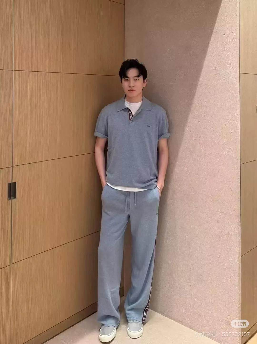 디올 그레이 자수 로고 폴로 셔츠 상세 이미지 10