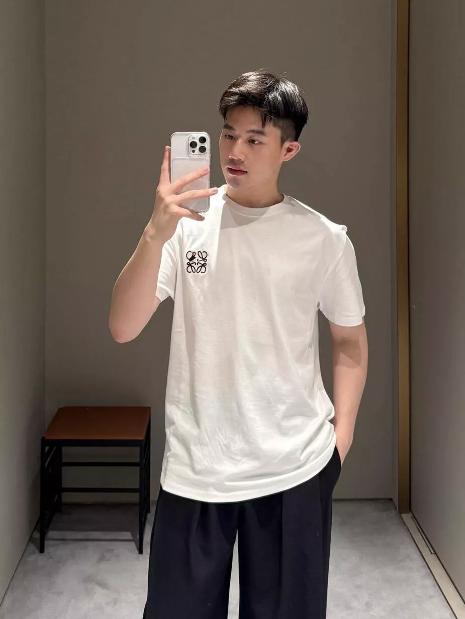 로에베 클래식 로고 자수 반팔 티셔츠 상세 이미지 11