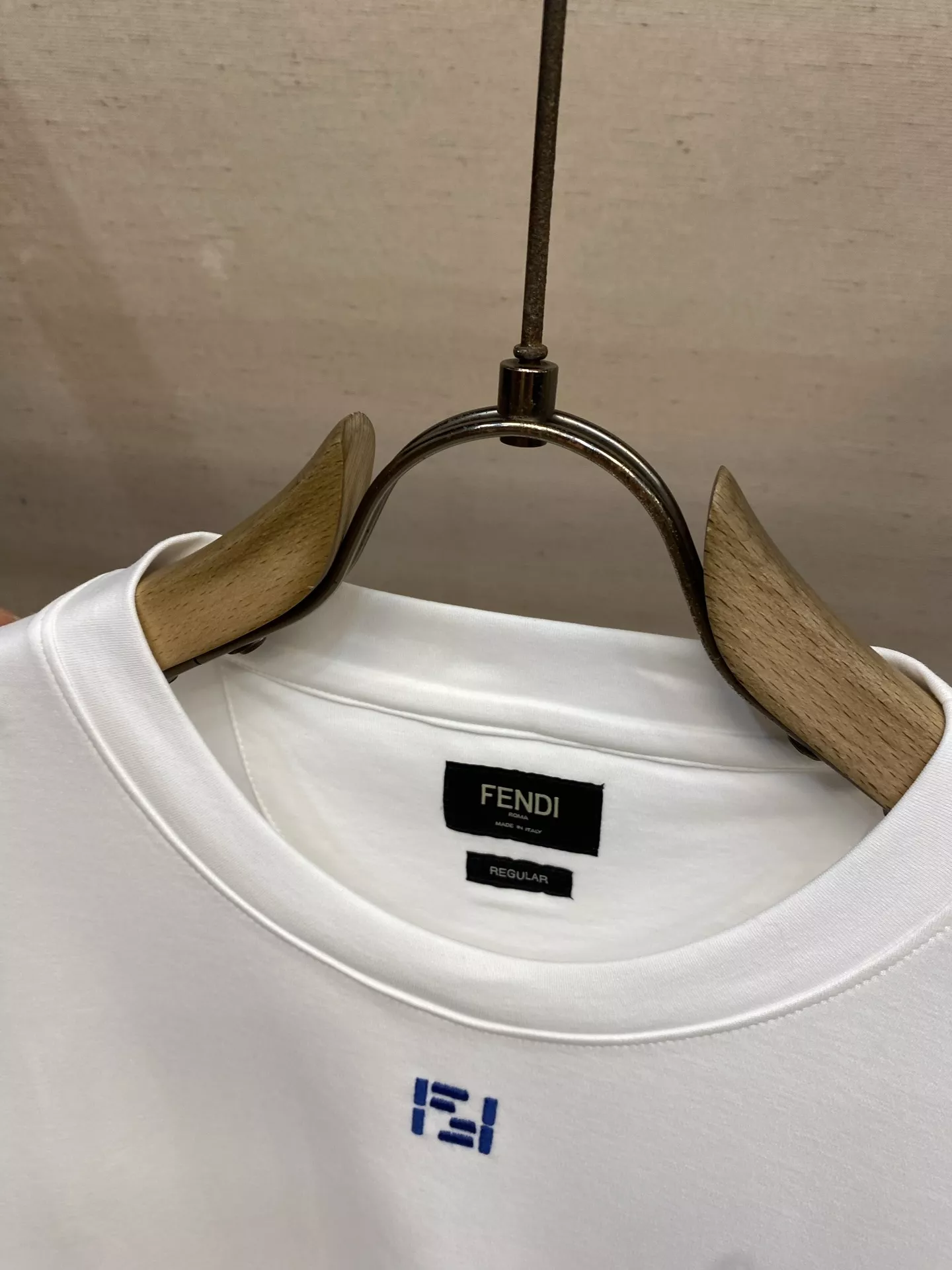 펜디 더블에프 자수 라운드 반소매 티 상세 이미지 3