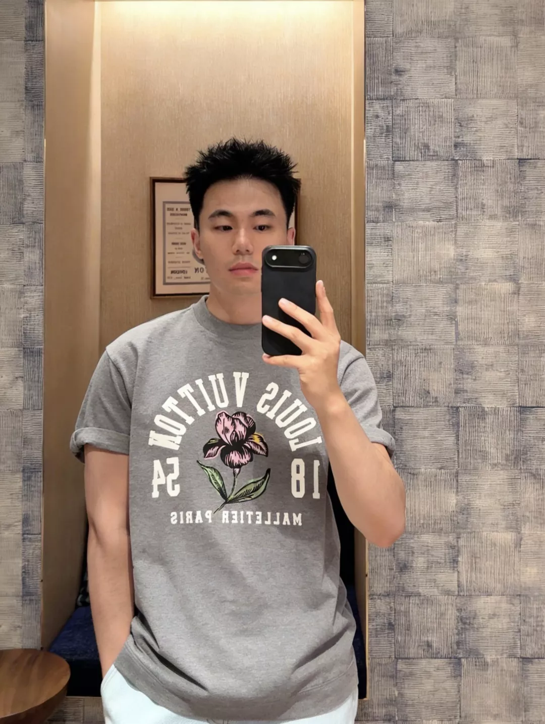 루이비통 아이리스 프린트 원형 넥 반소매 탑 상세 이미지 13