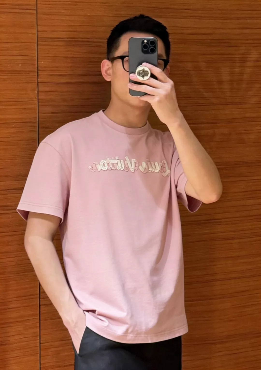 루이비통 입체 로고 원형 넥 반소매 티셔츠 상세 이미지 32