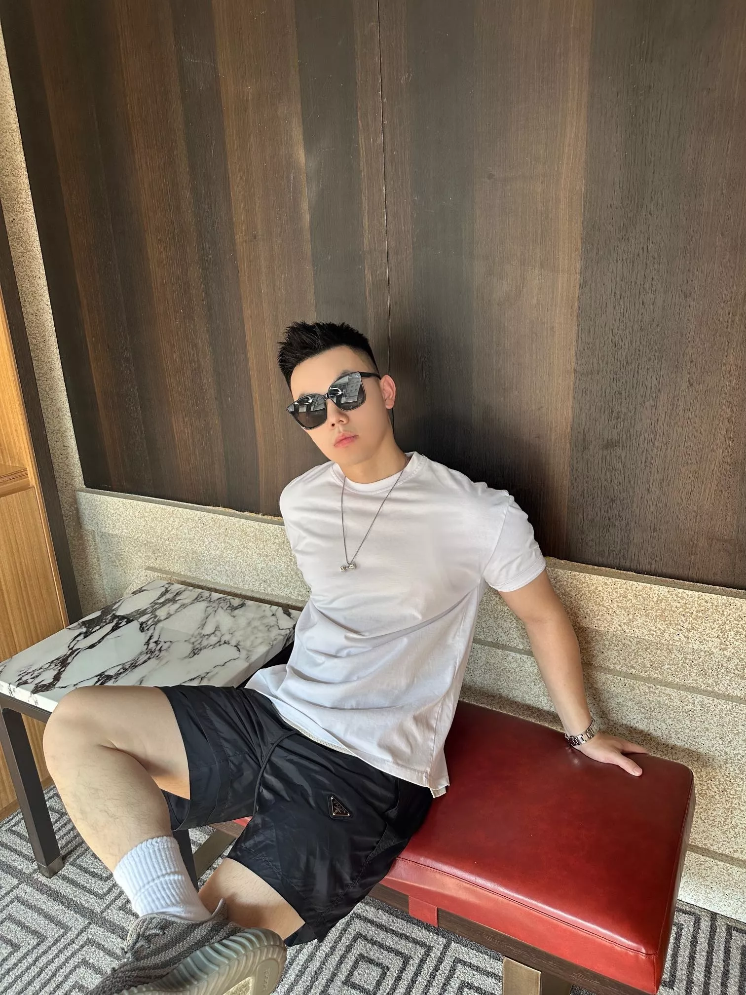프라다 삼각 로고 나일론 숏 팬츠 상세 이미지 20