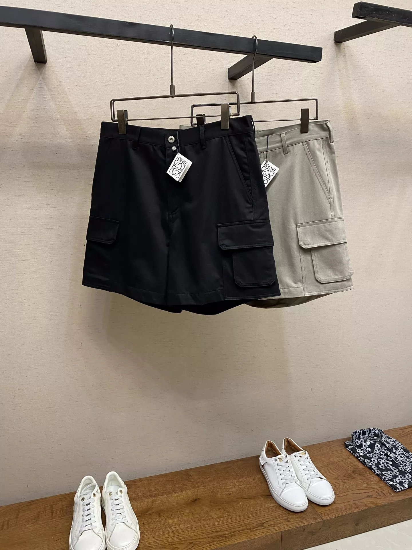 로에베 블랙 카고 데님 쇼츠 상세 이미지 1