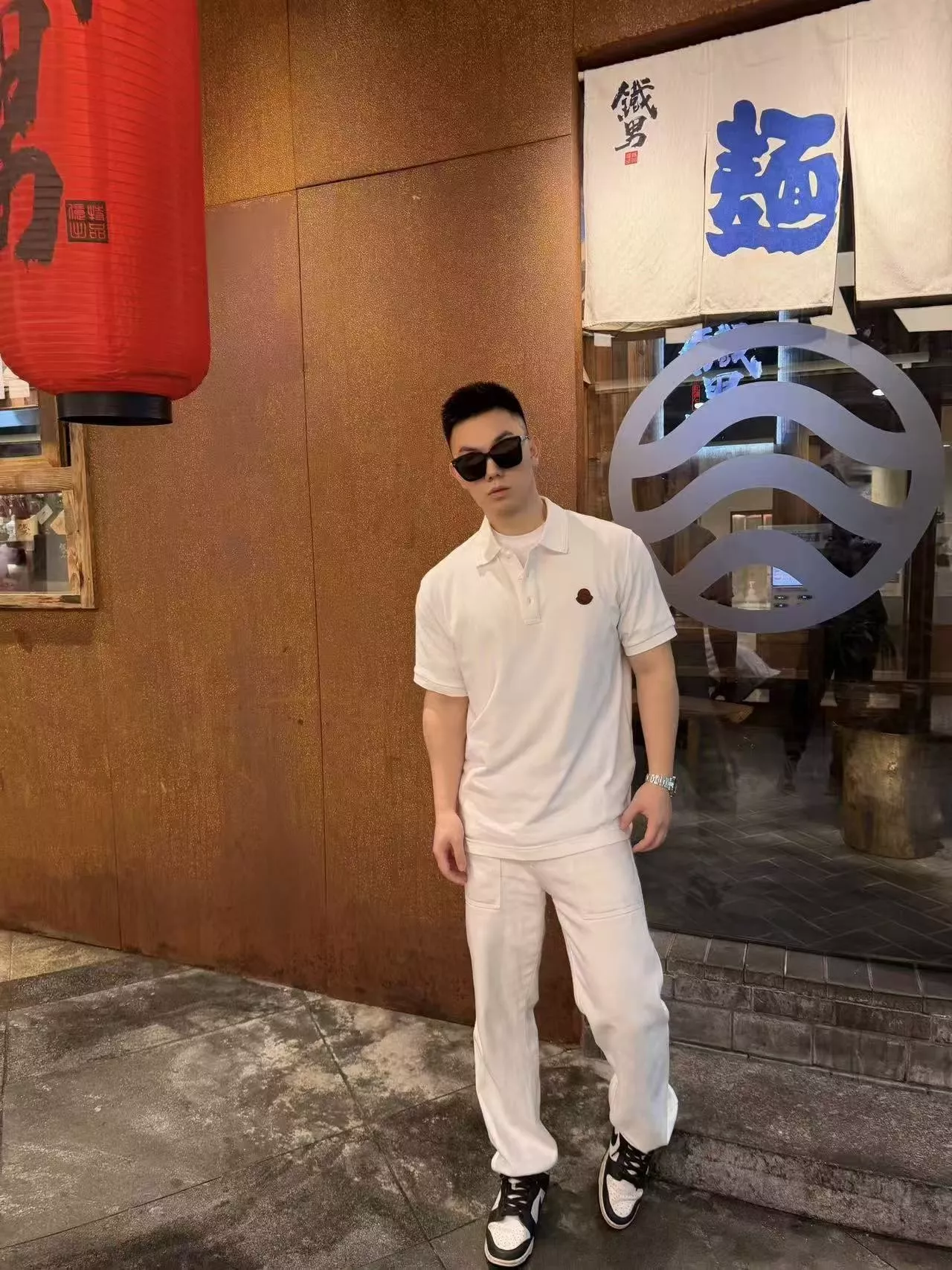 몽클레어 로고 패치 반소매 폴로 티셔츠 상세 이미지 12