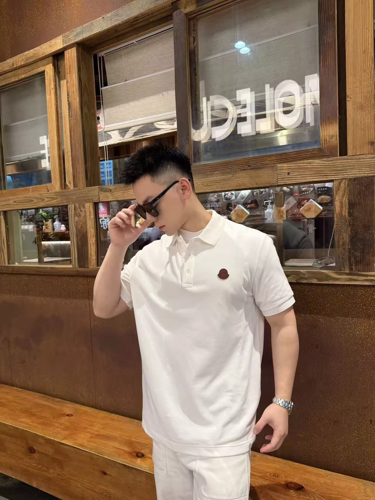 몽클레어 로고 패치 반소매 폴로 티셔츠 상세 이미지 10