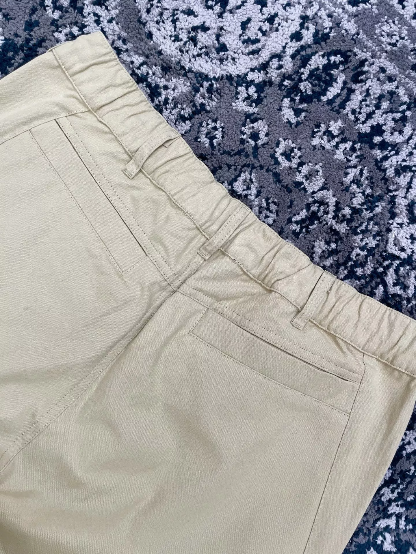 루이비통 알파벳 자수 코튼 카고 팬츠 상세 이미지 8