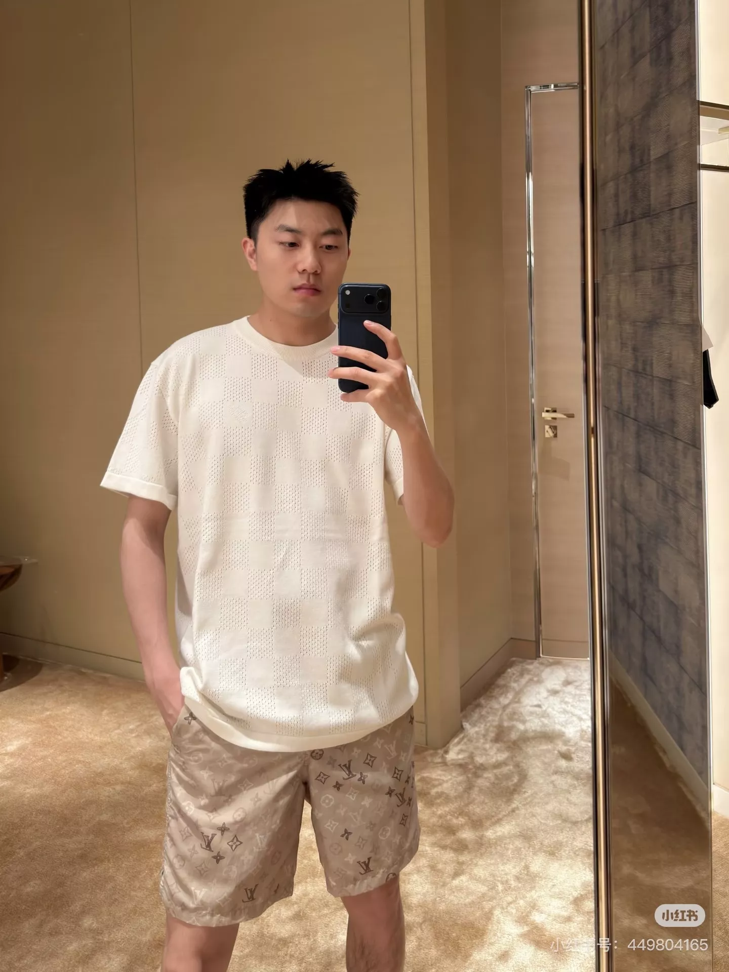 루이비통 체커보드 반팔 라운드 티셔츠 상세 이미지 15