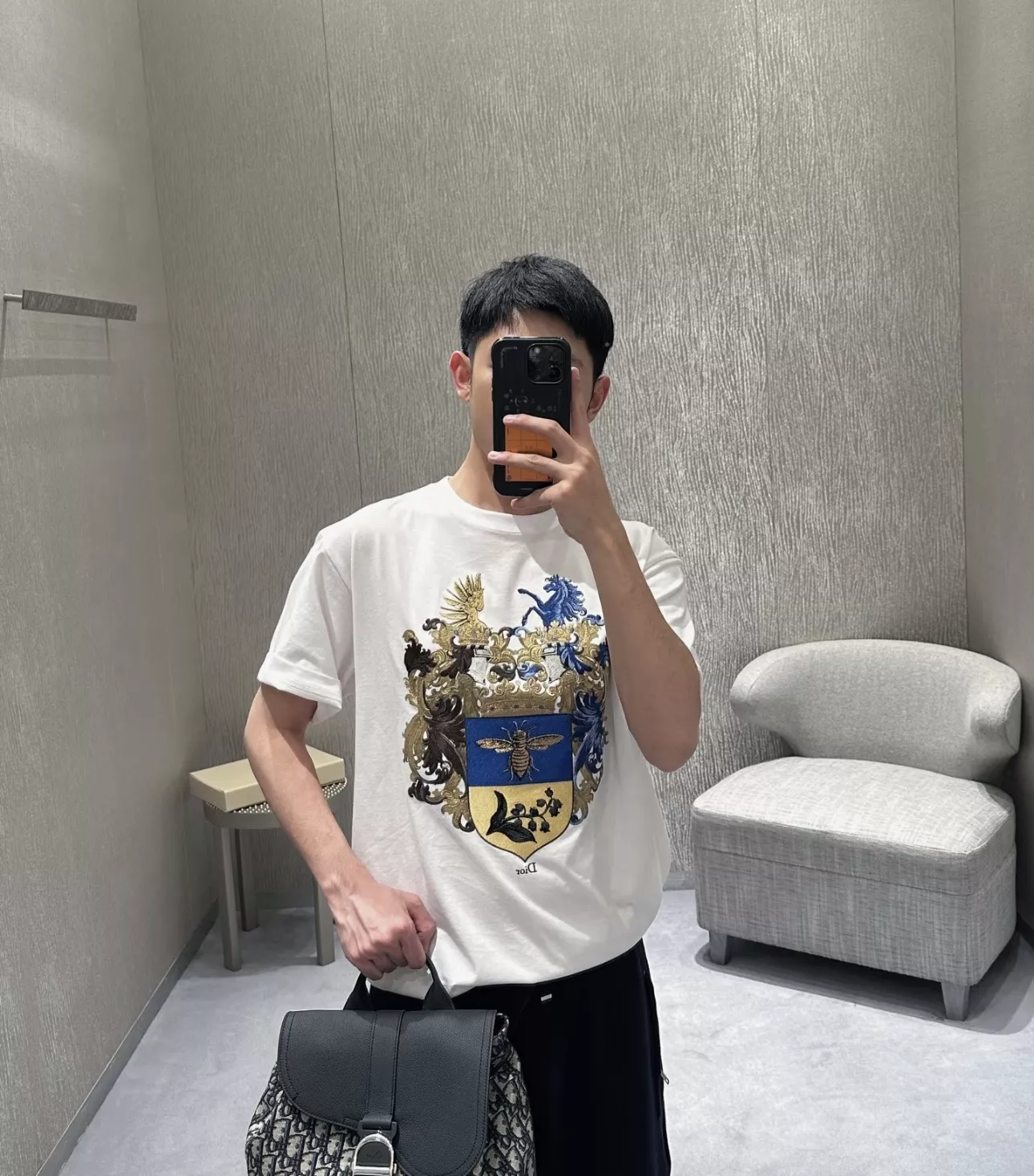 디올 블라종 자수 라운드 티셔츠 상세 이미지 16