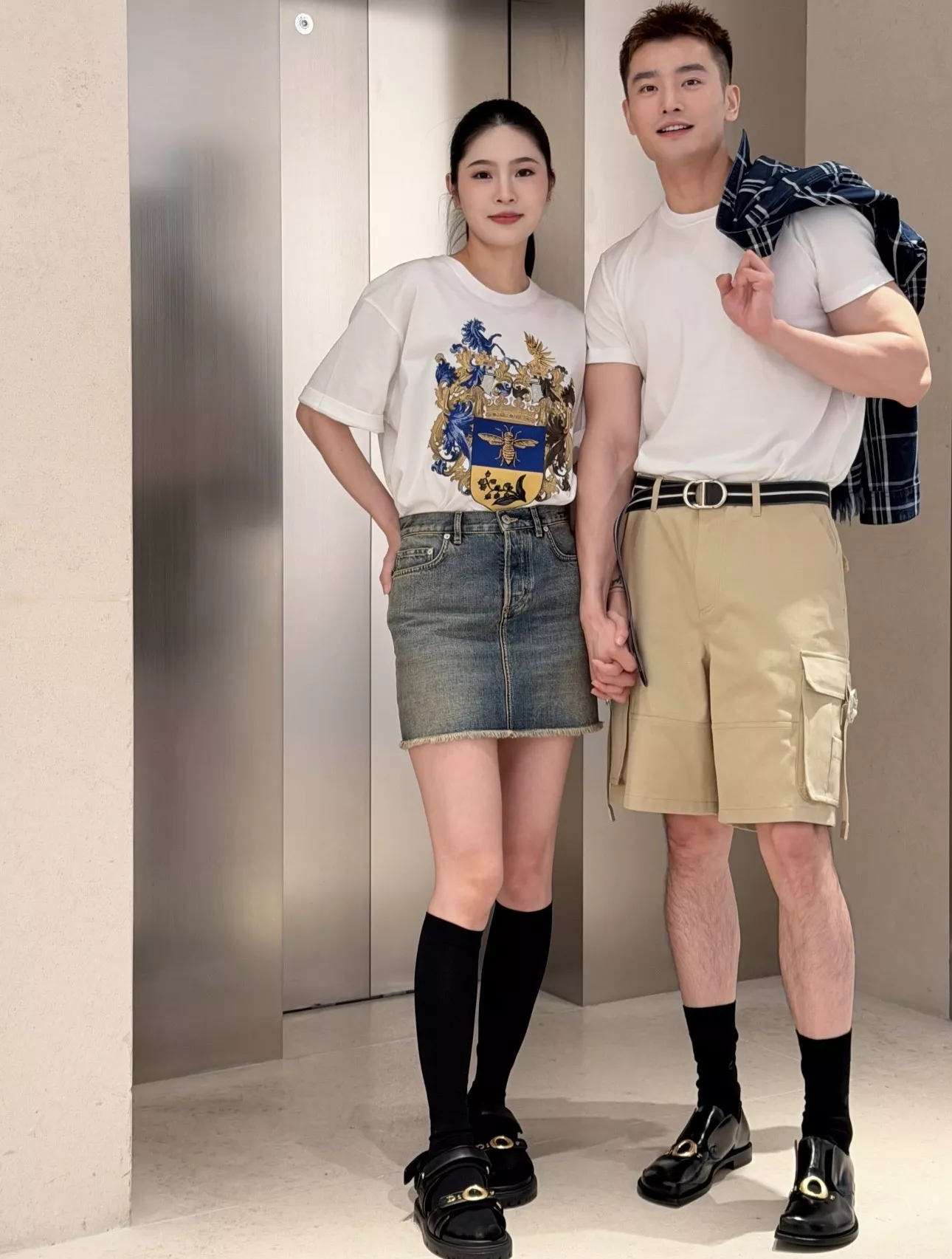 디올 블라종 자수 라운드 티셔츠 상세 이미지 18