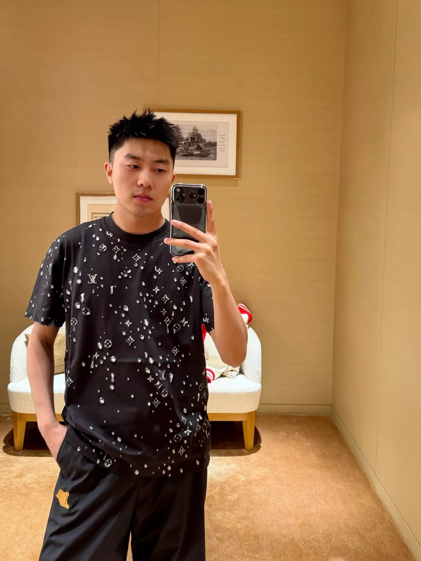 루이비통 모노그램 워터드롭 프린트 티셔츠 상세 이미지 15